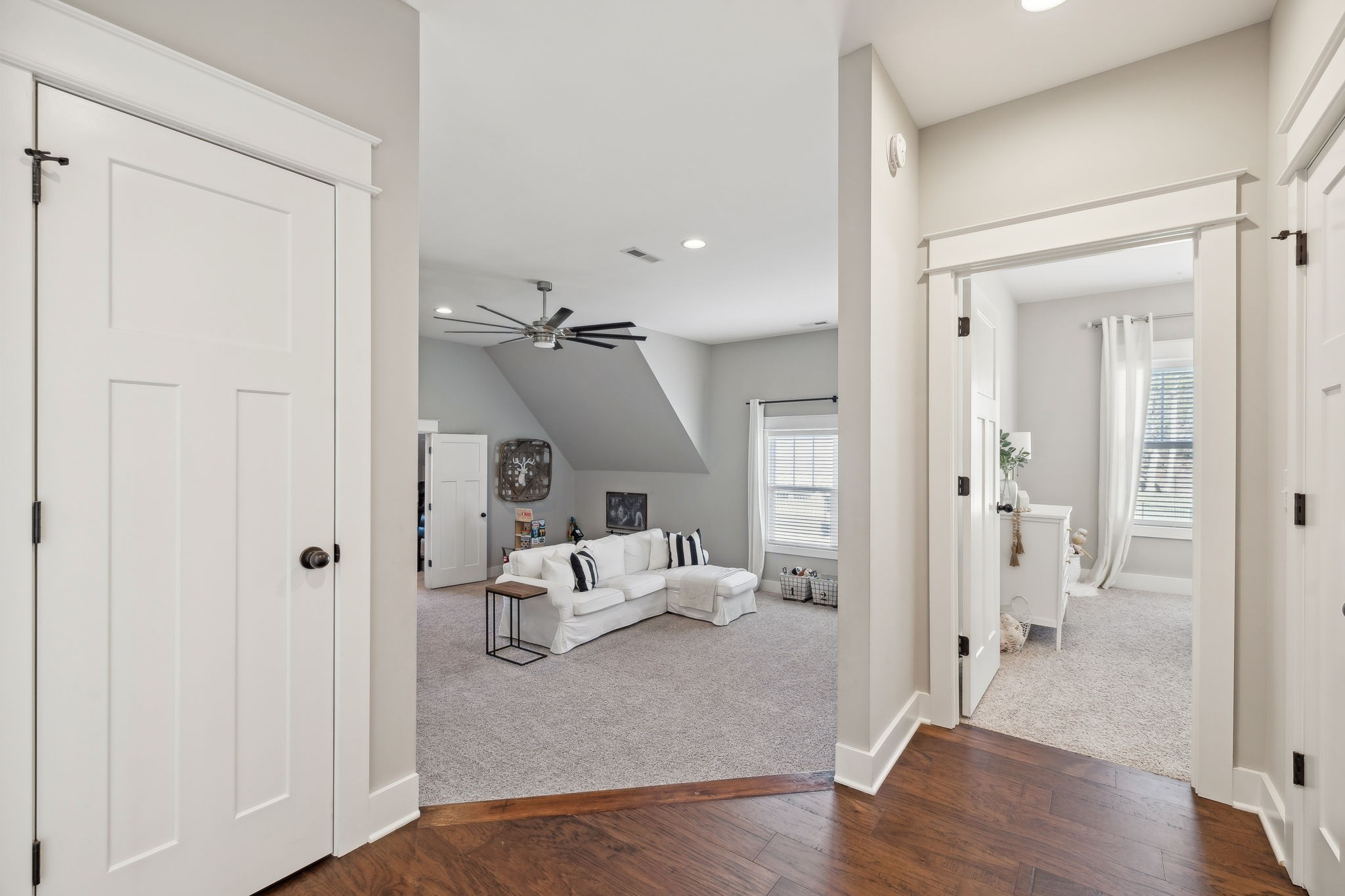 617 Twin View Dr