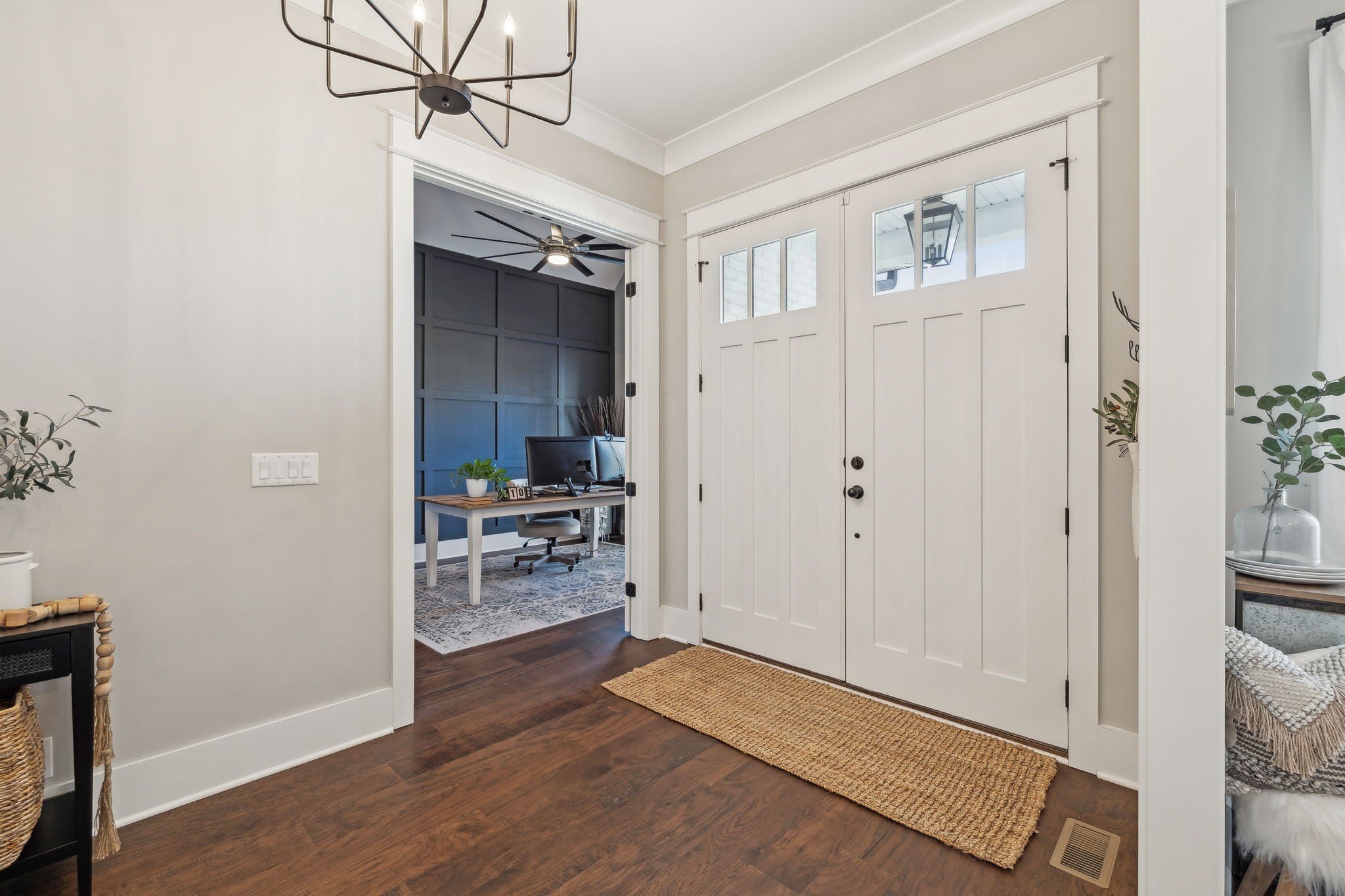 617 Twin View Dr