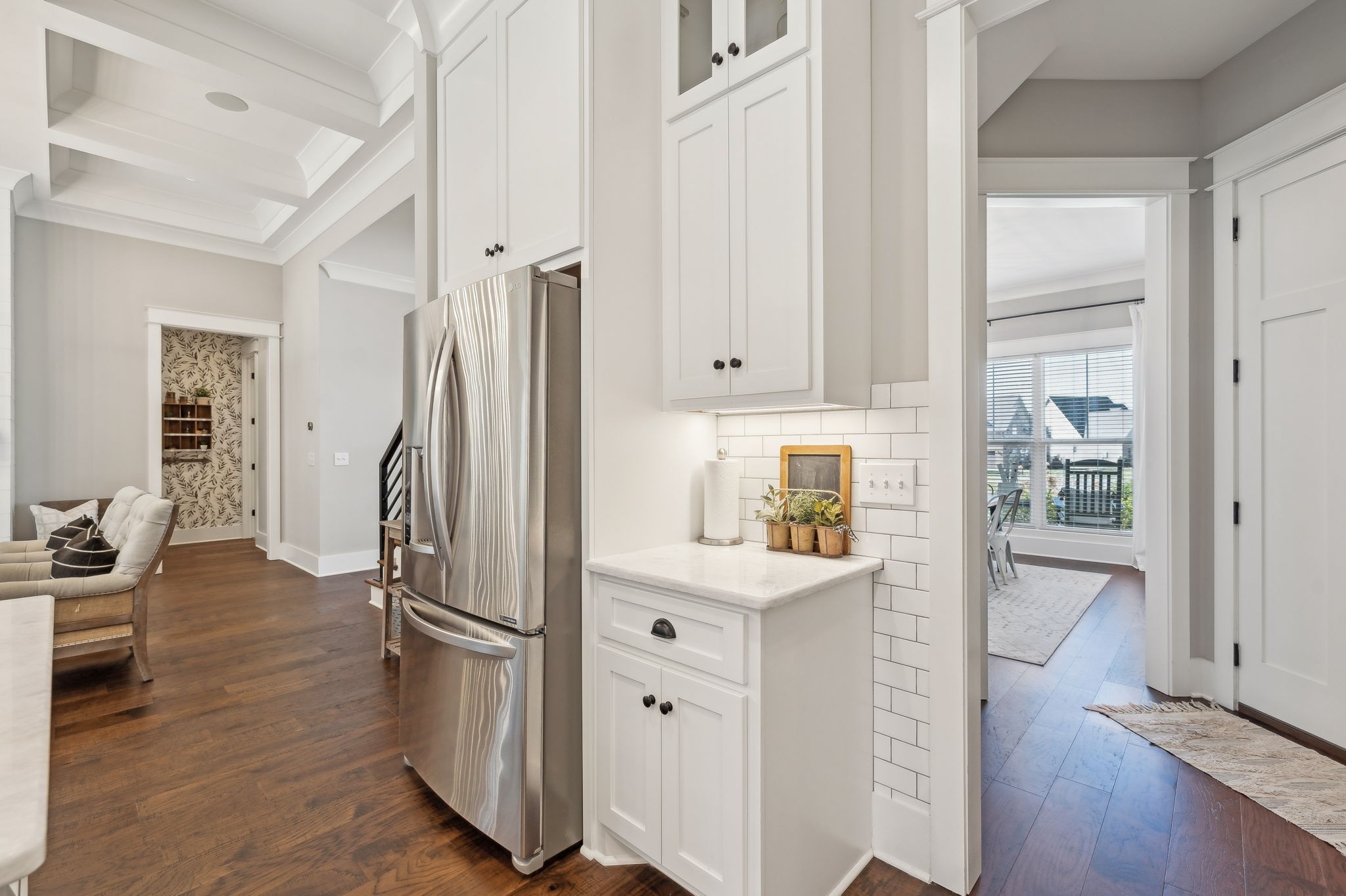 617 Twin View Dr