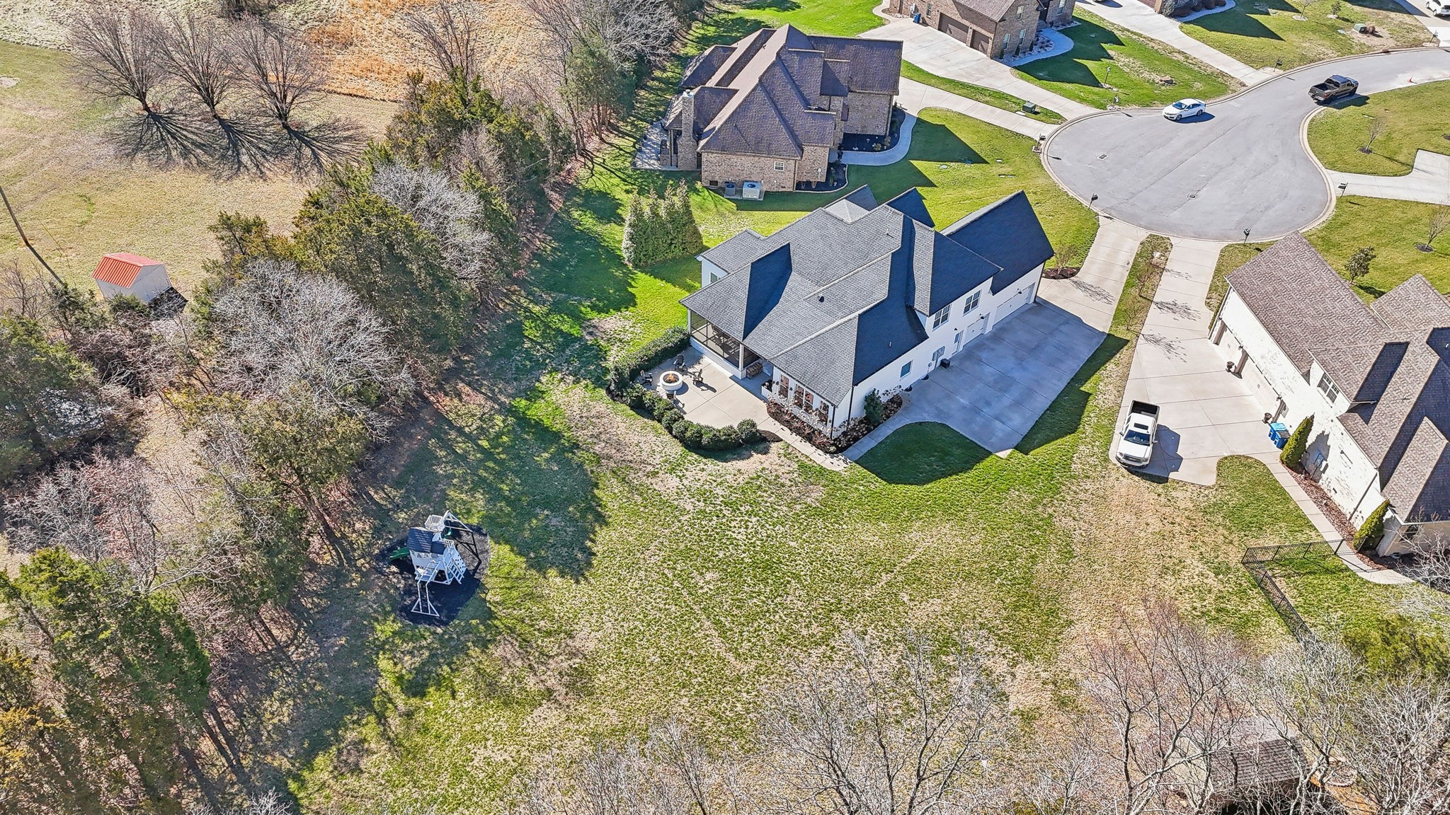 617 Twin View Dr