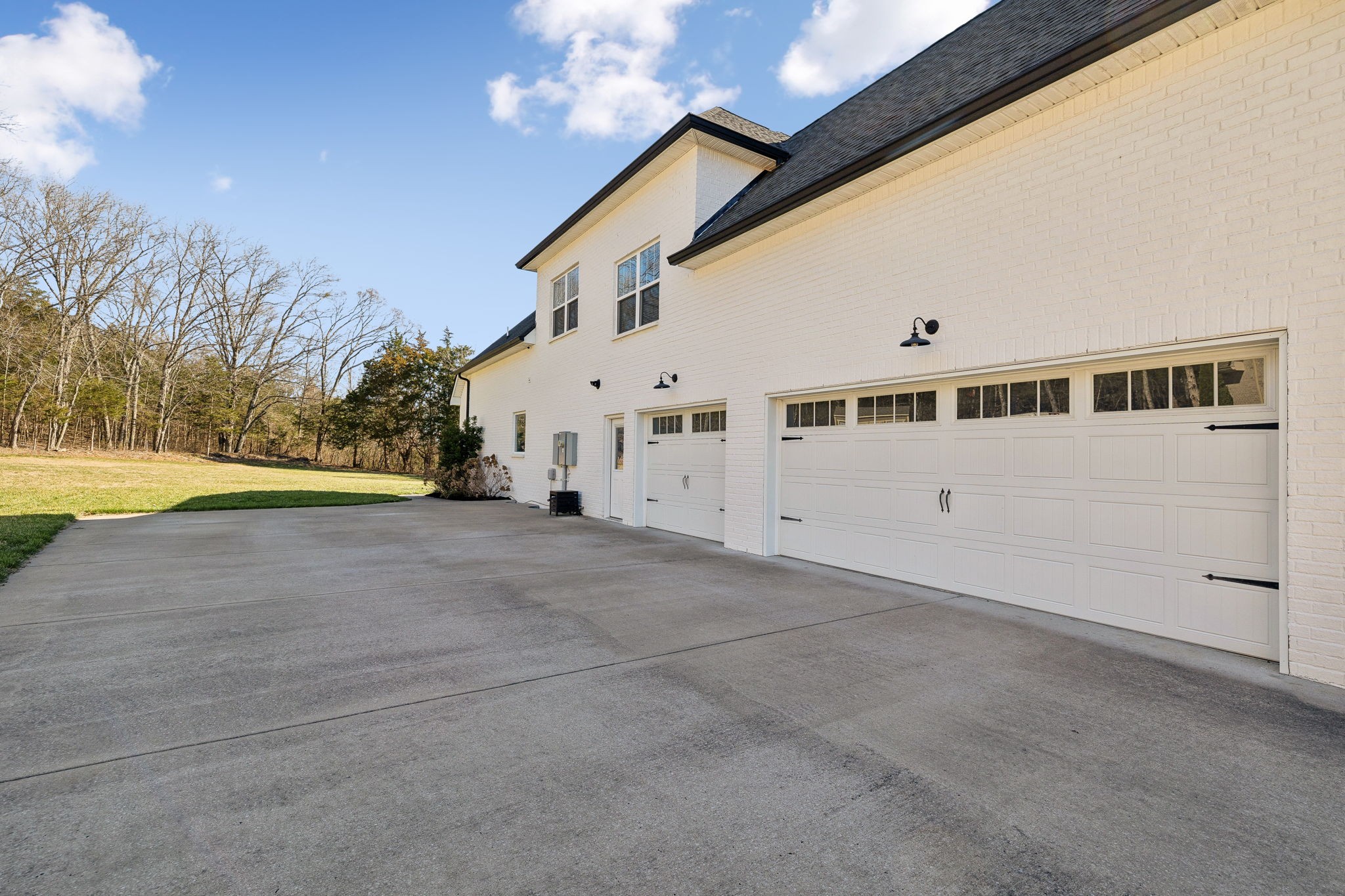 617 Twin View Dr