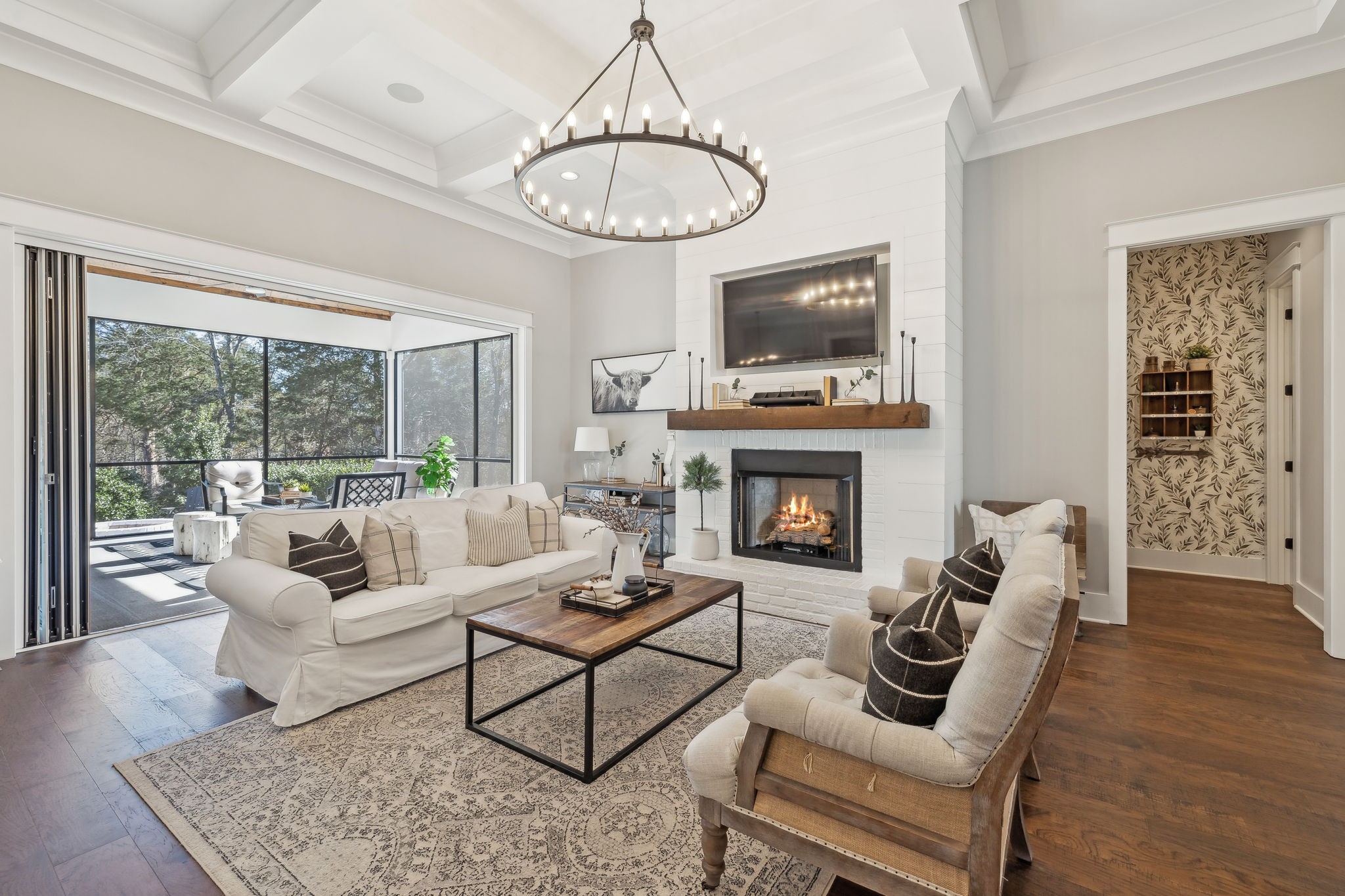 617 Twin View Dr