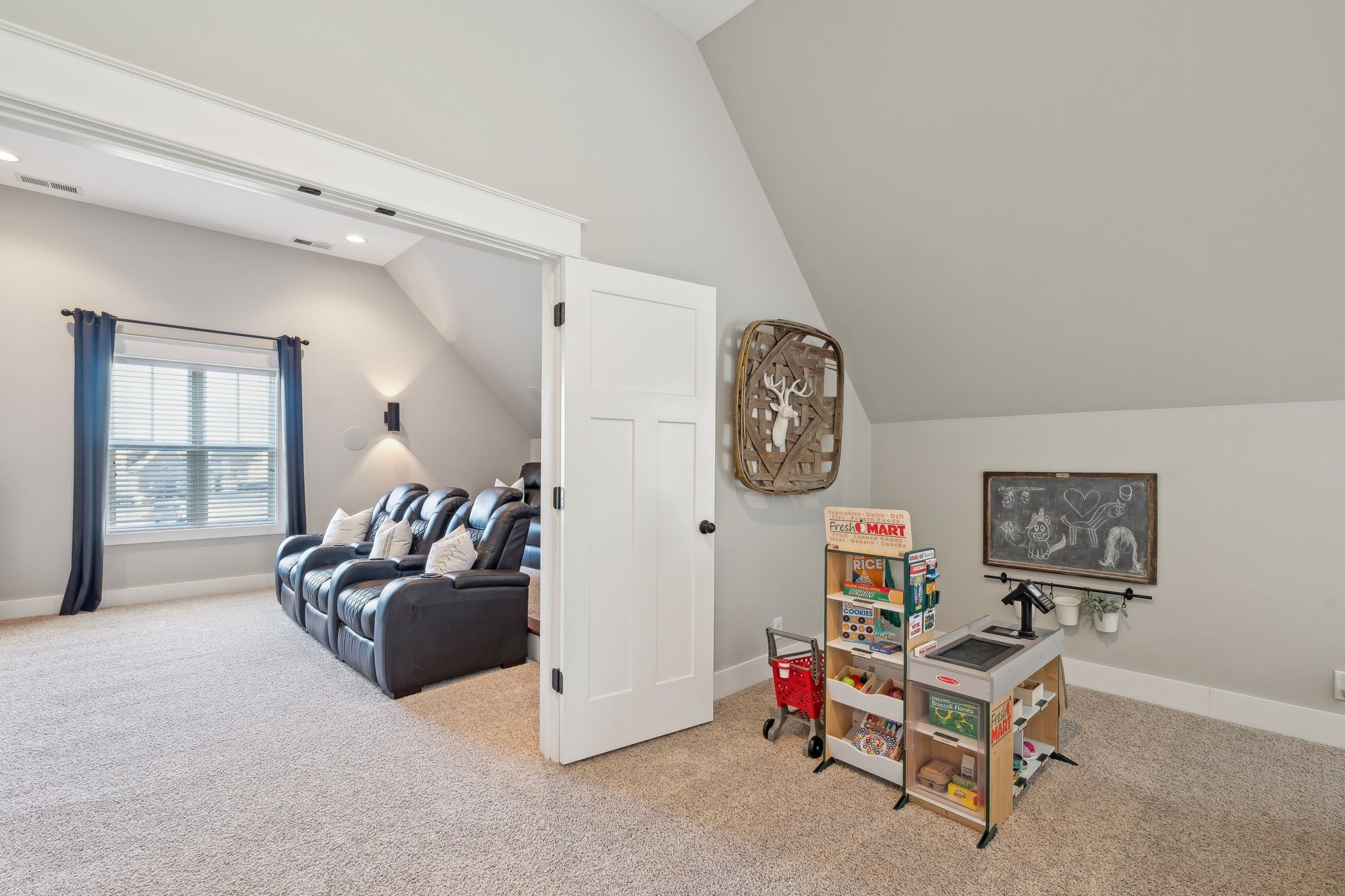 617 Twin View Dr