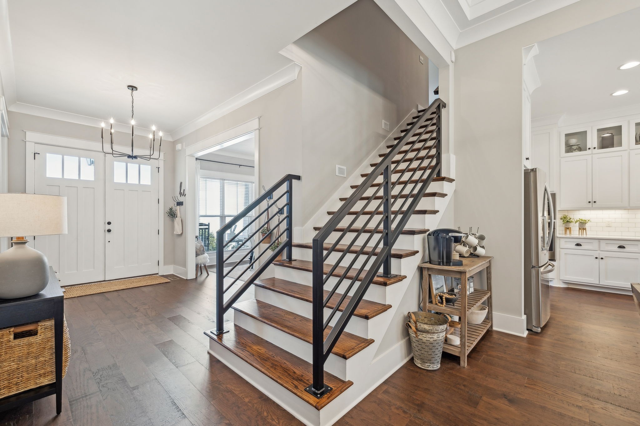617 Twin View Dr