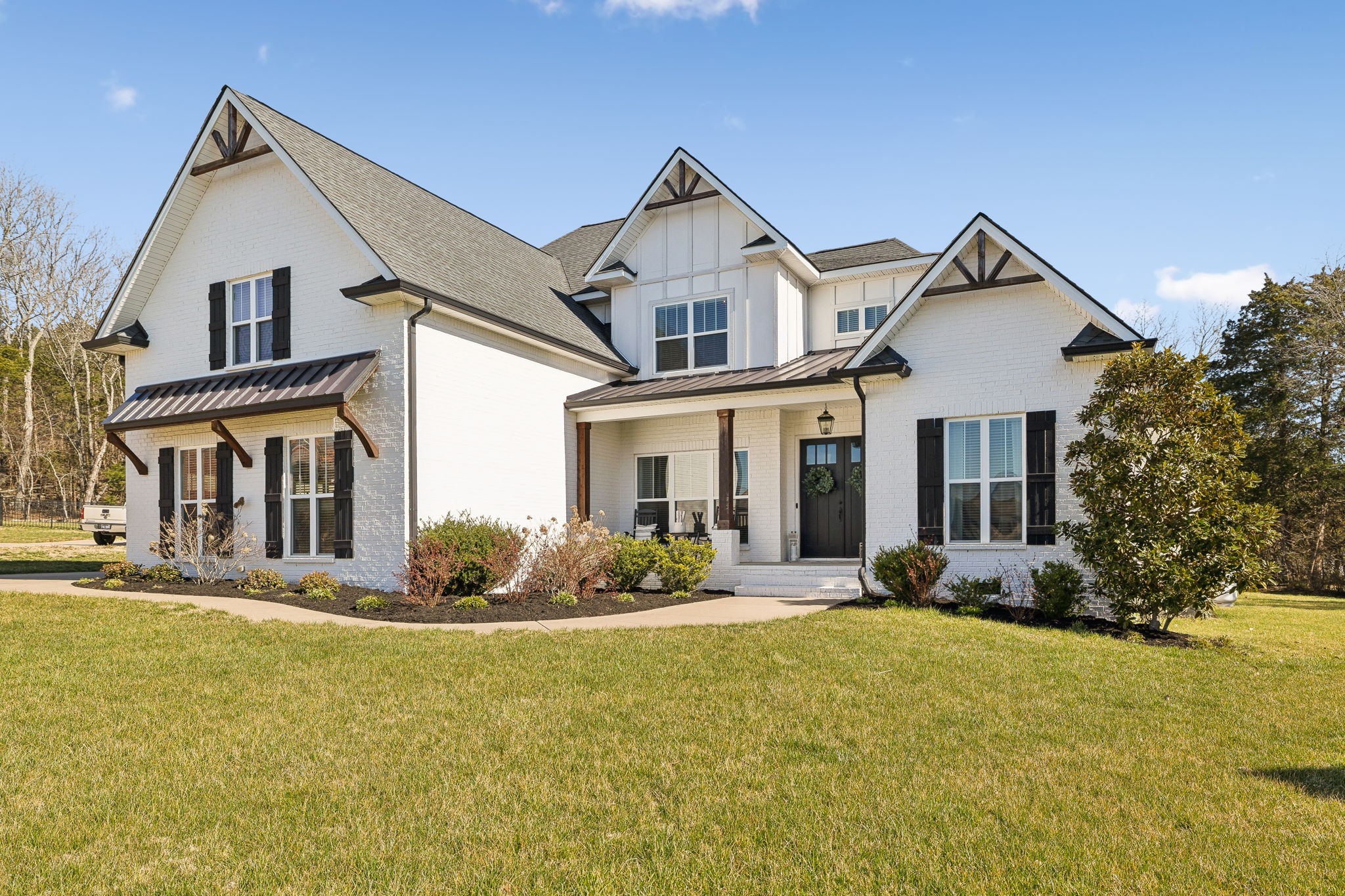 617 Twin View Dr