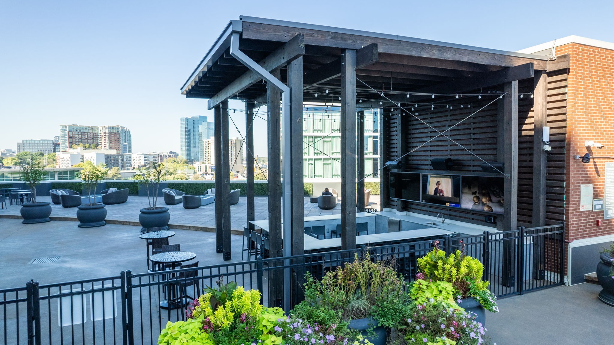 600 12th Ave S Unit: 817
