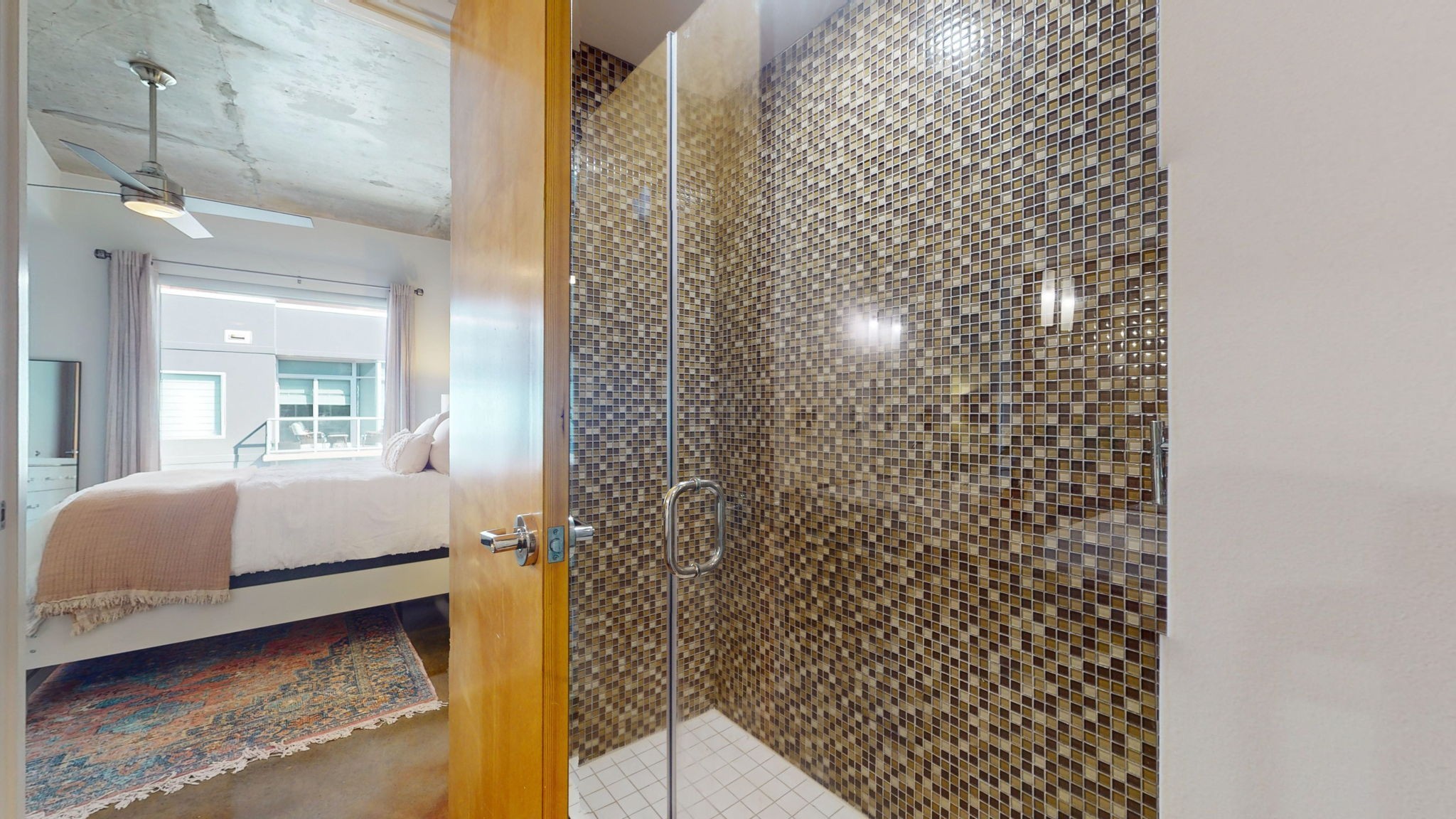 600 12th Ave S Unit: 817