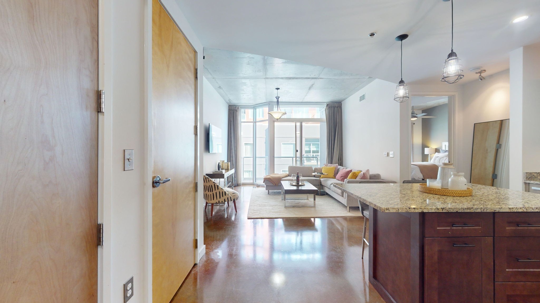600 12th Ave S Unit: 817