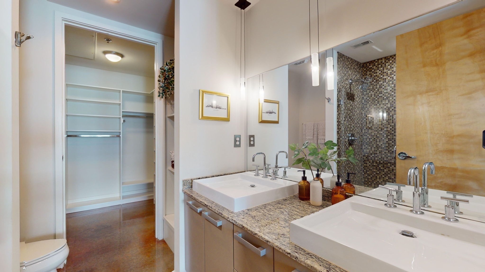600 12th Ave S Unit: 817