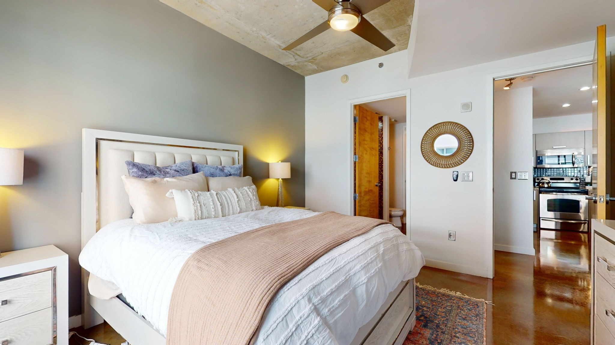 600 12th Ave S Unit: 817