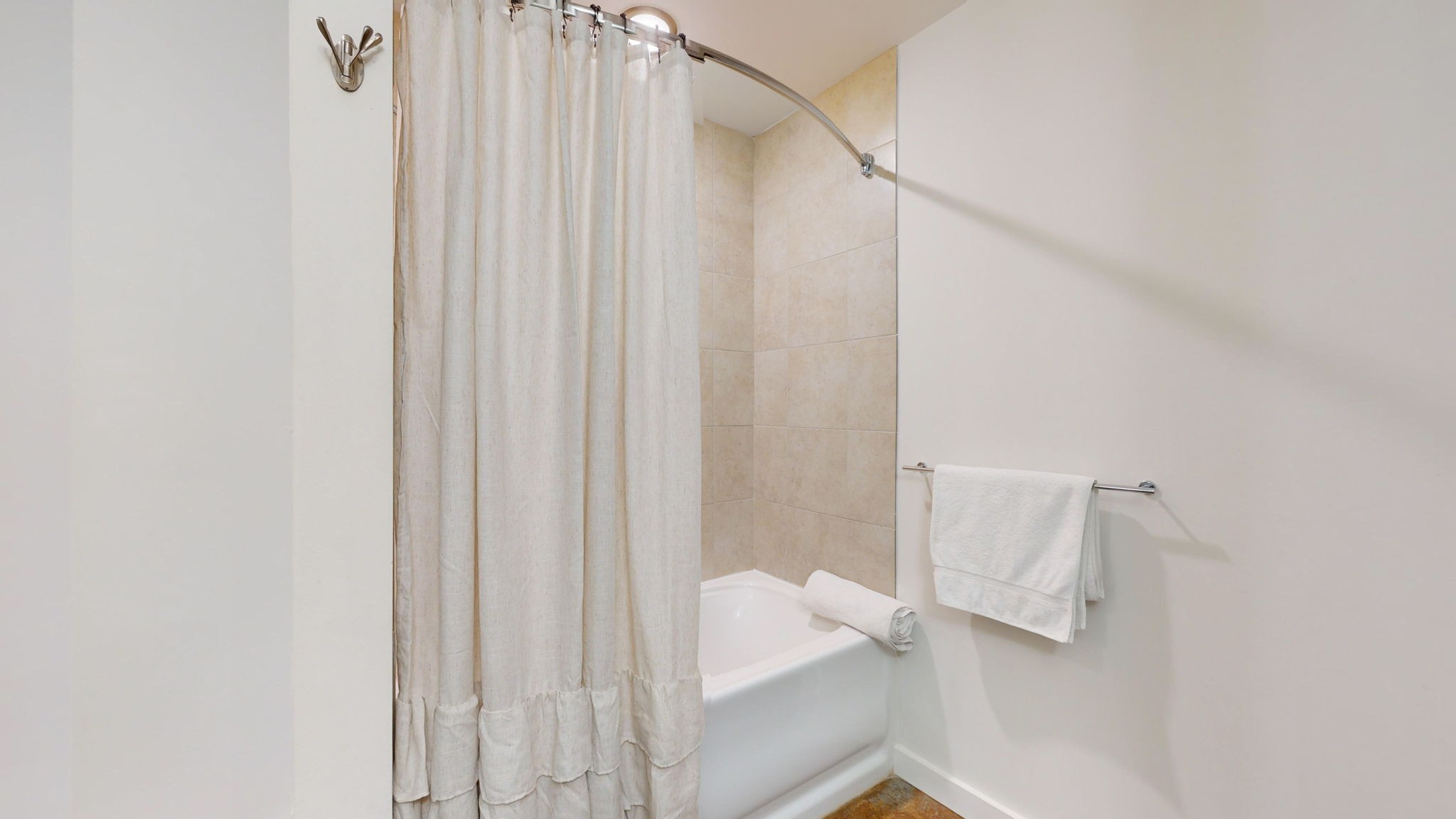 600 12th Ave S Unit: 817