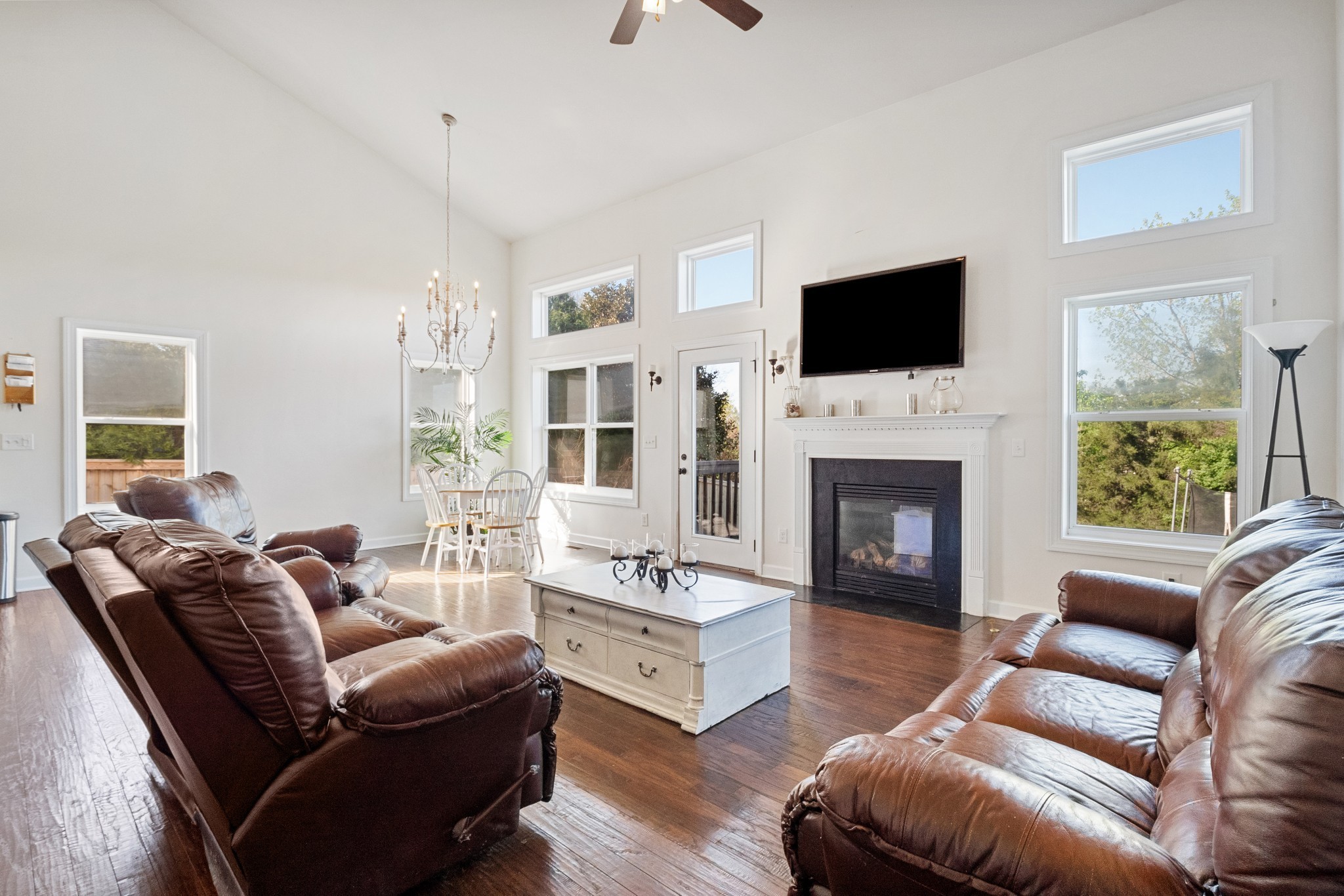 8084 Canonbury Dr