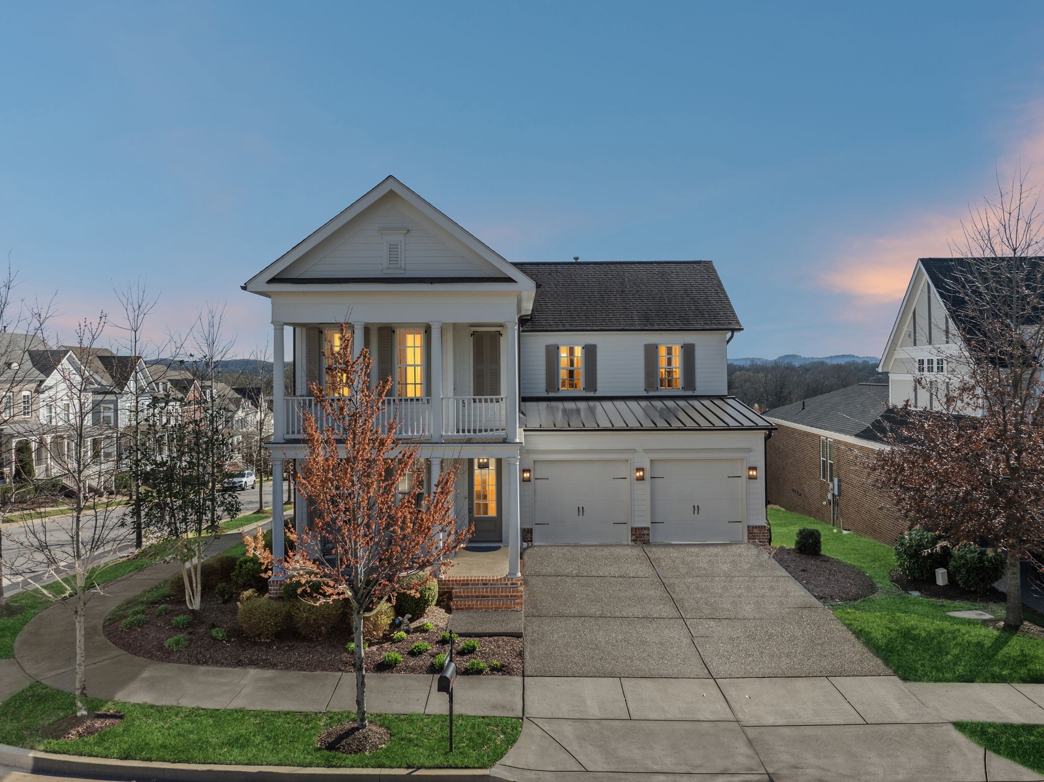 2054 McAvoy Dr