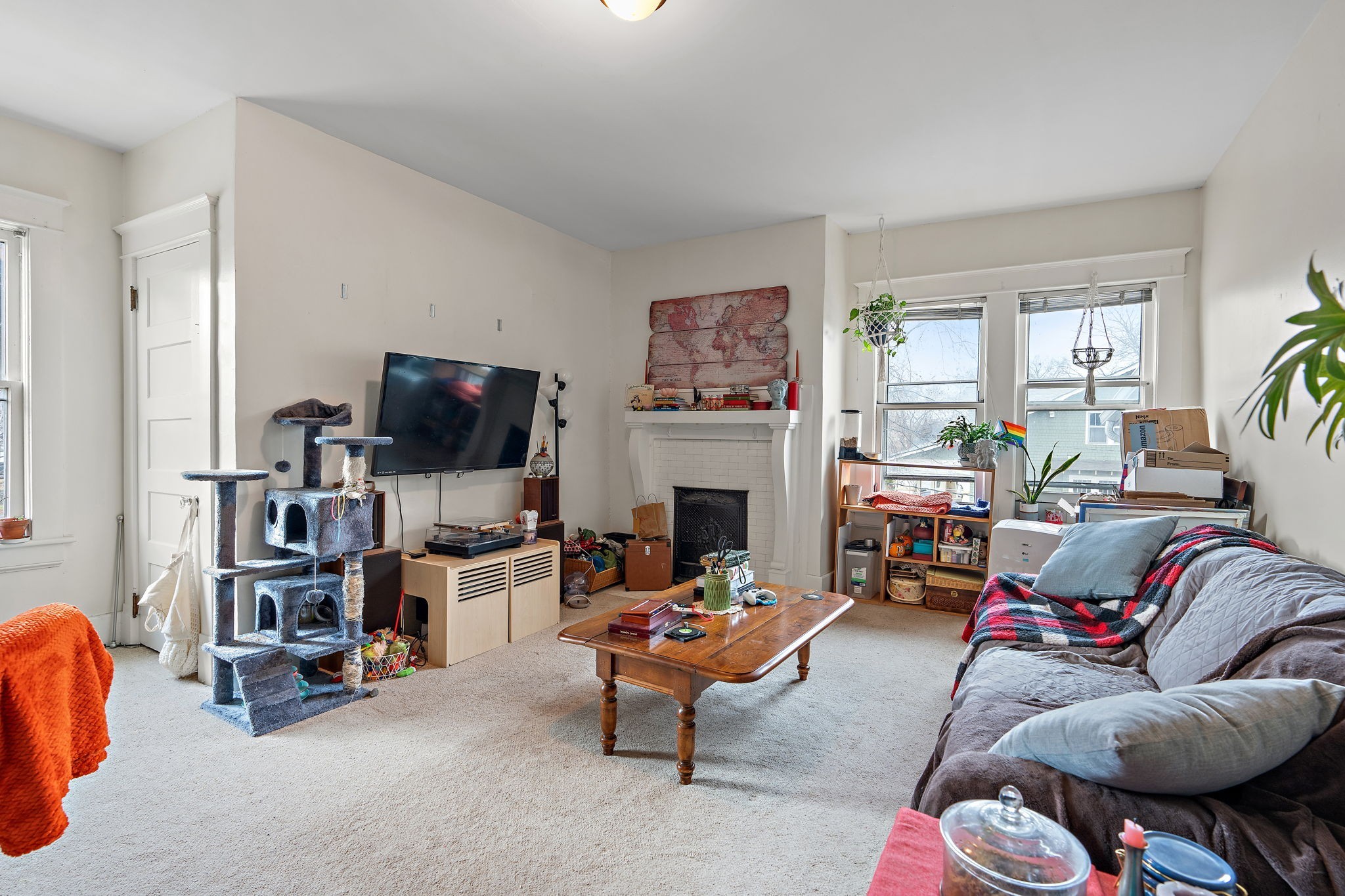 824 S Douglas Ave