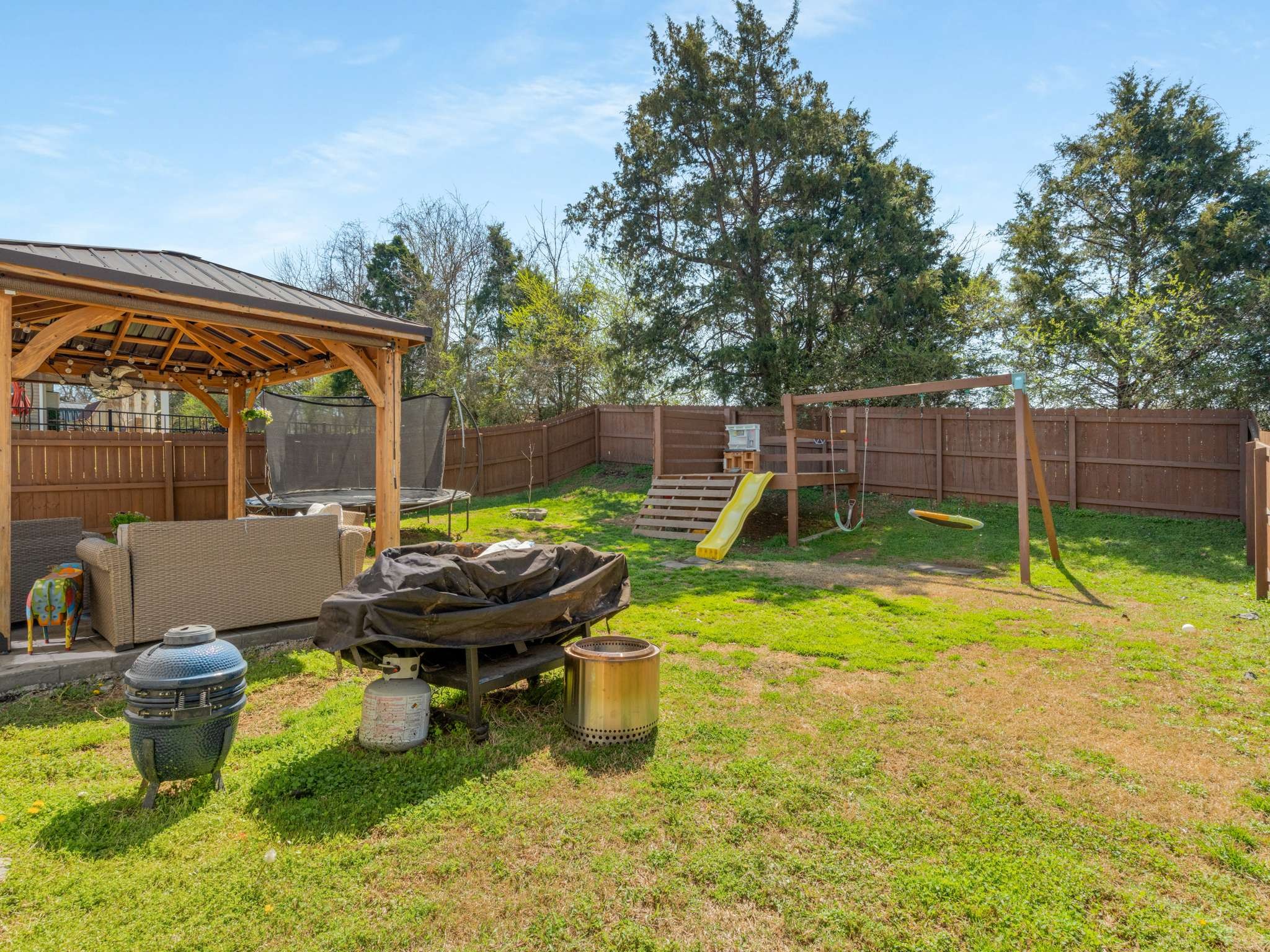 2812 Winterberry Dr