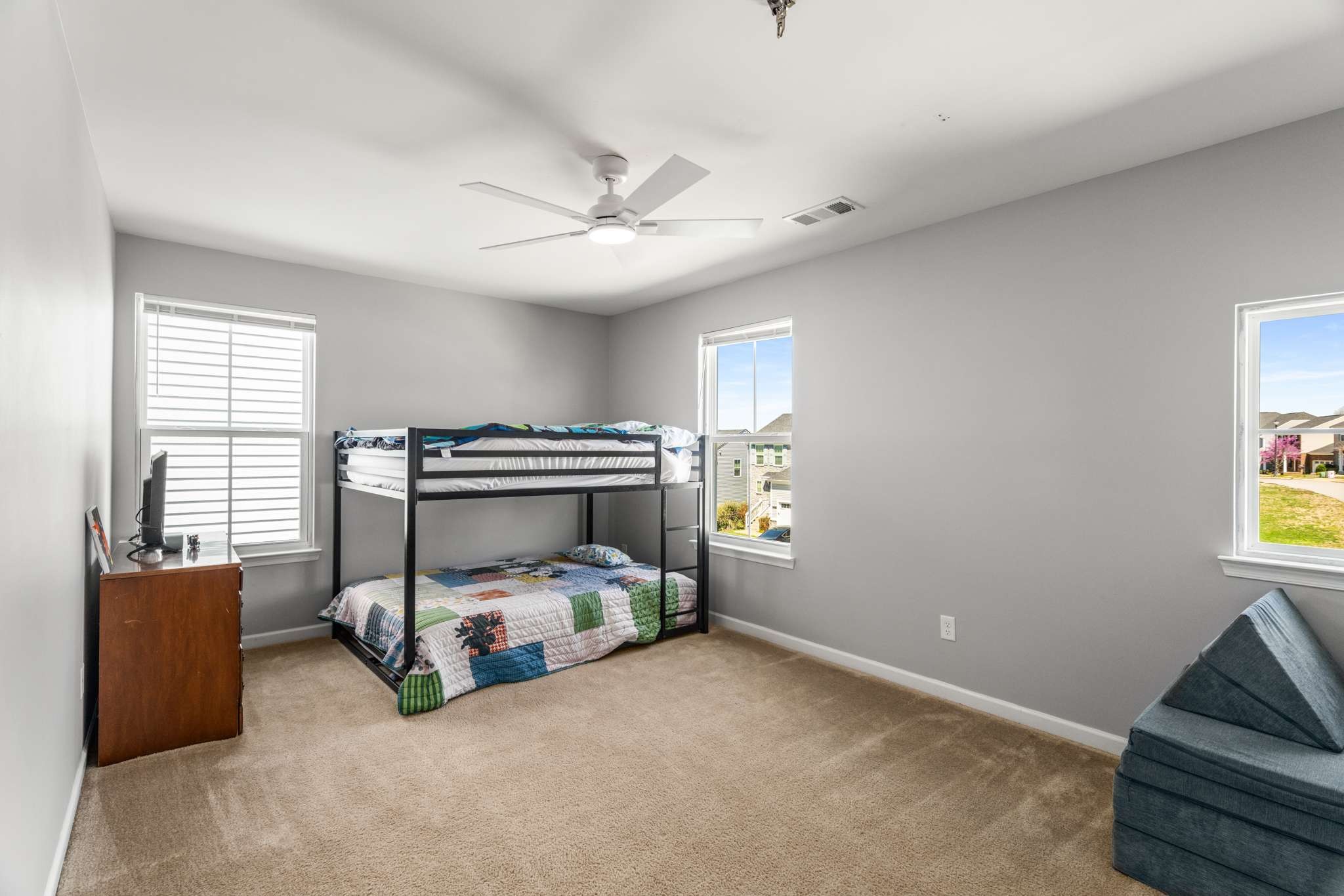 2812 Winterberry Dr