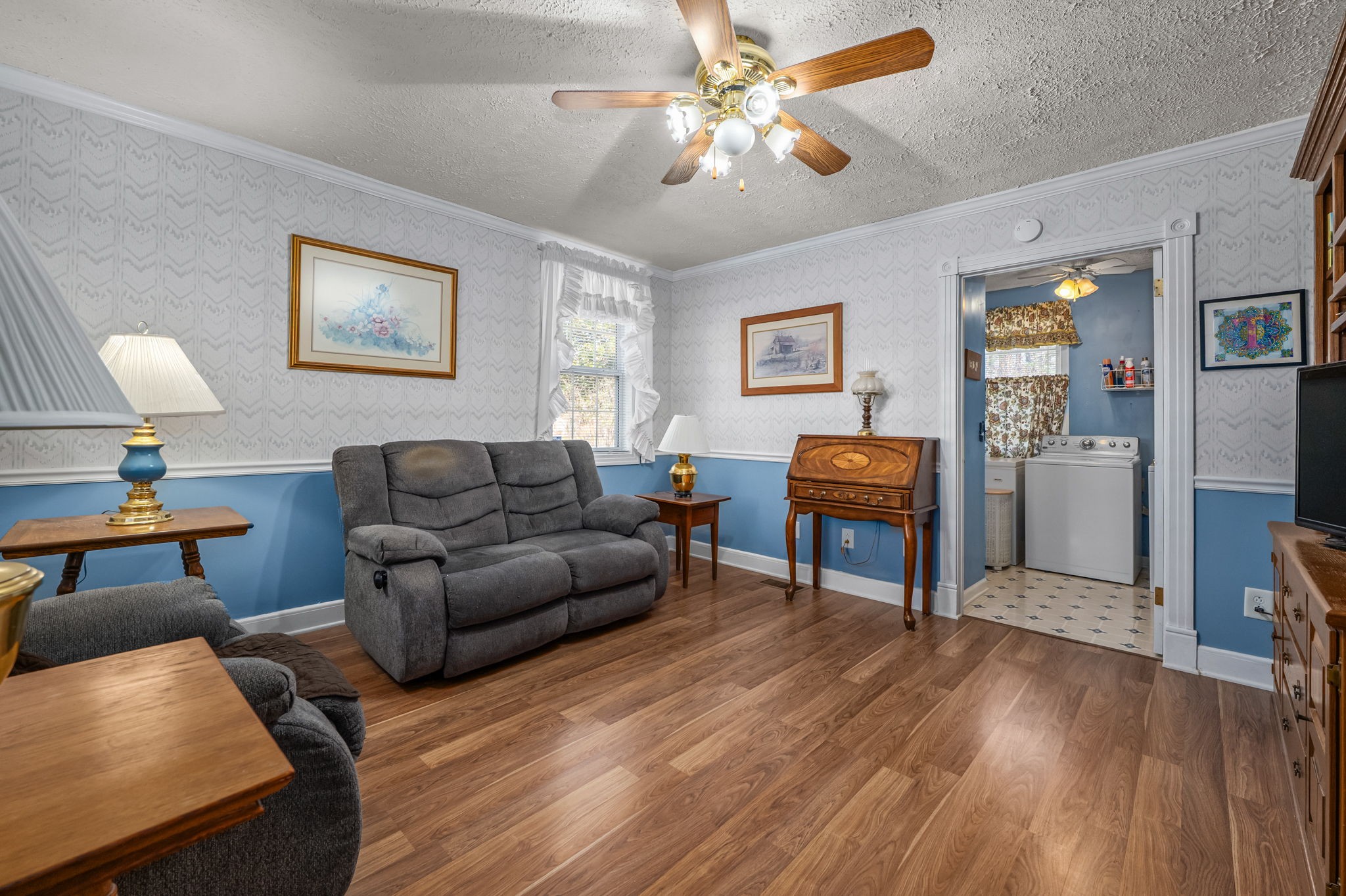 1515 Leaf Ave