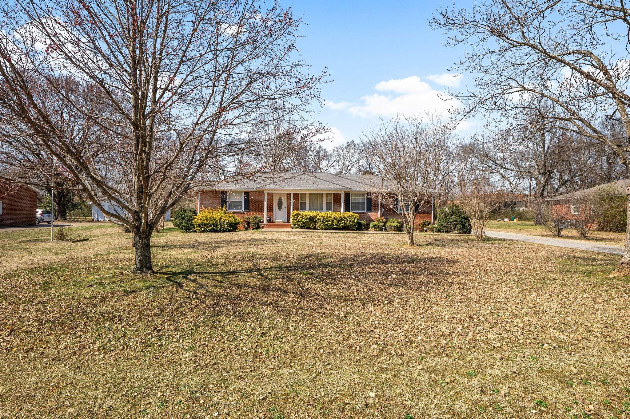 1515 Leaf Ave