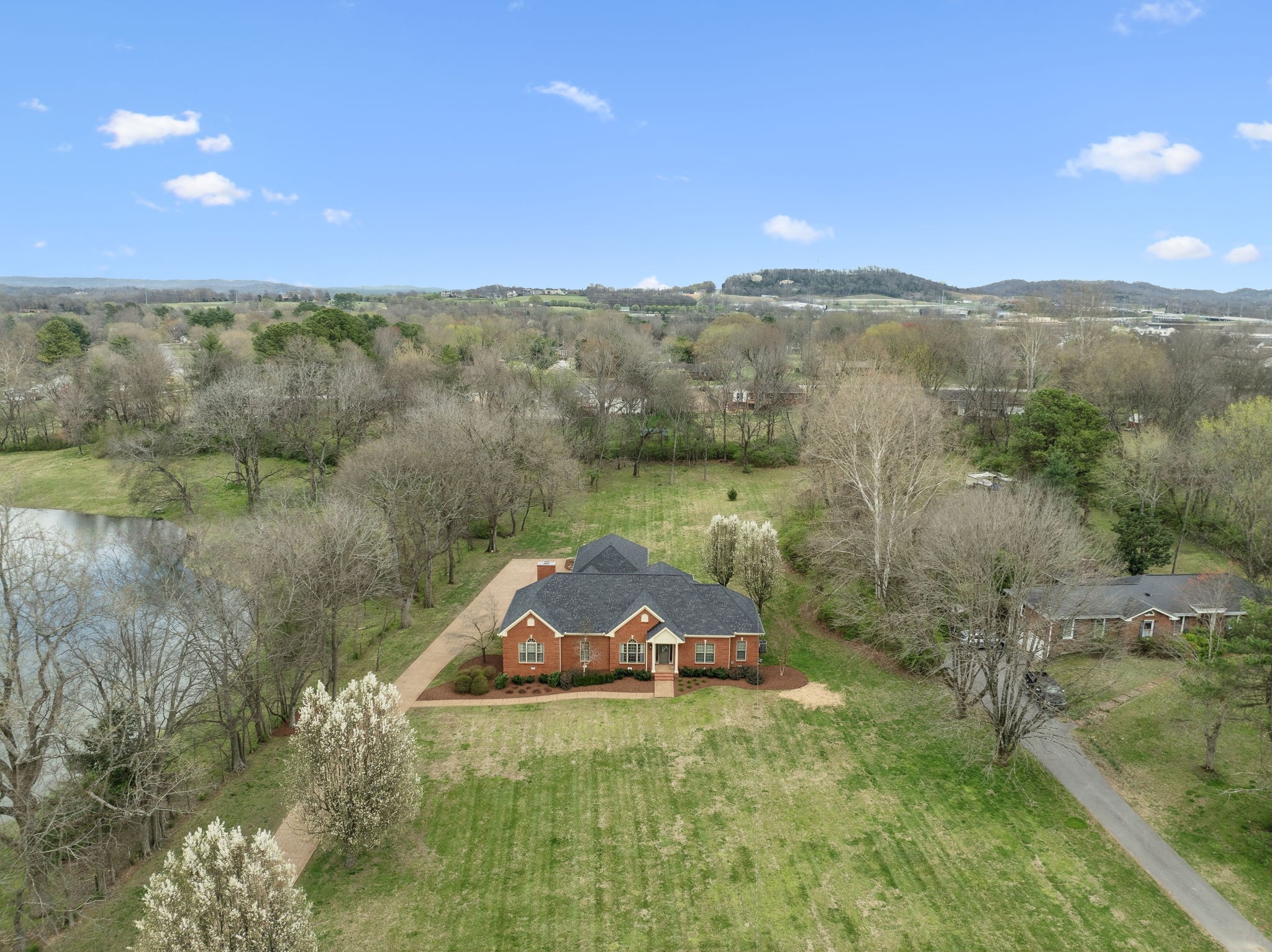 1269 Lewisburg Pike