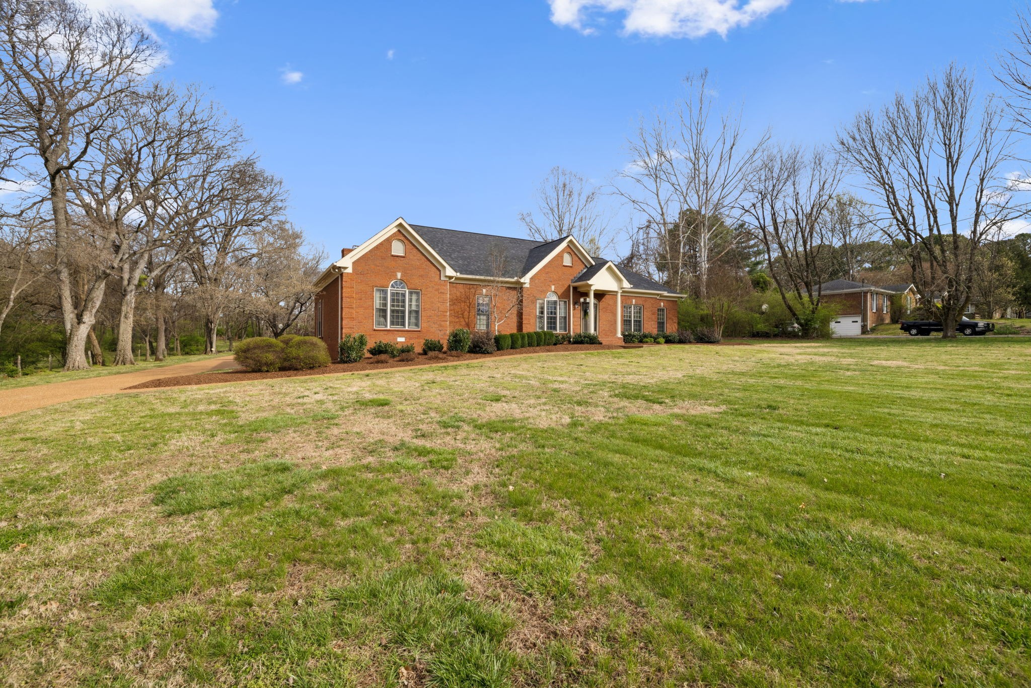 1269 Lewisburg Pike