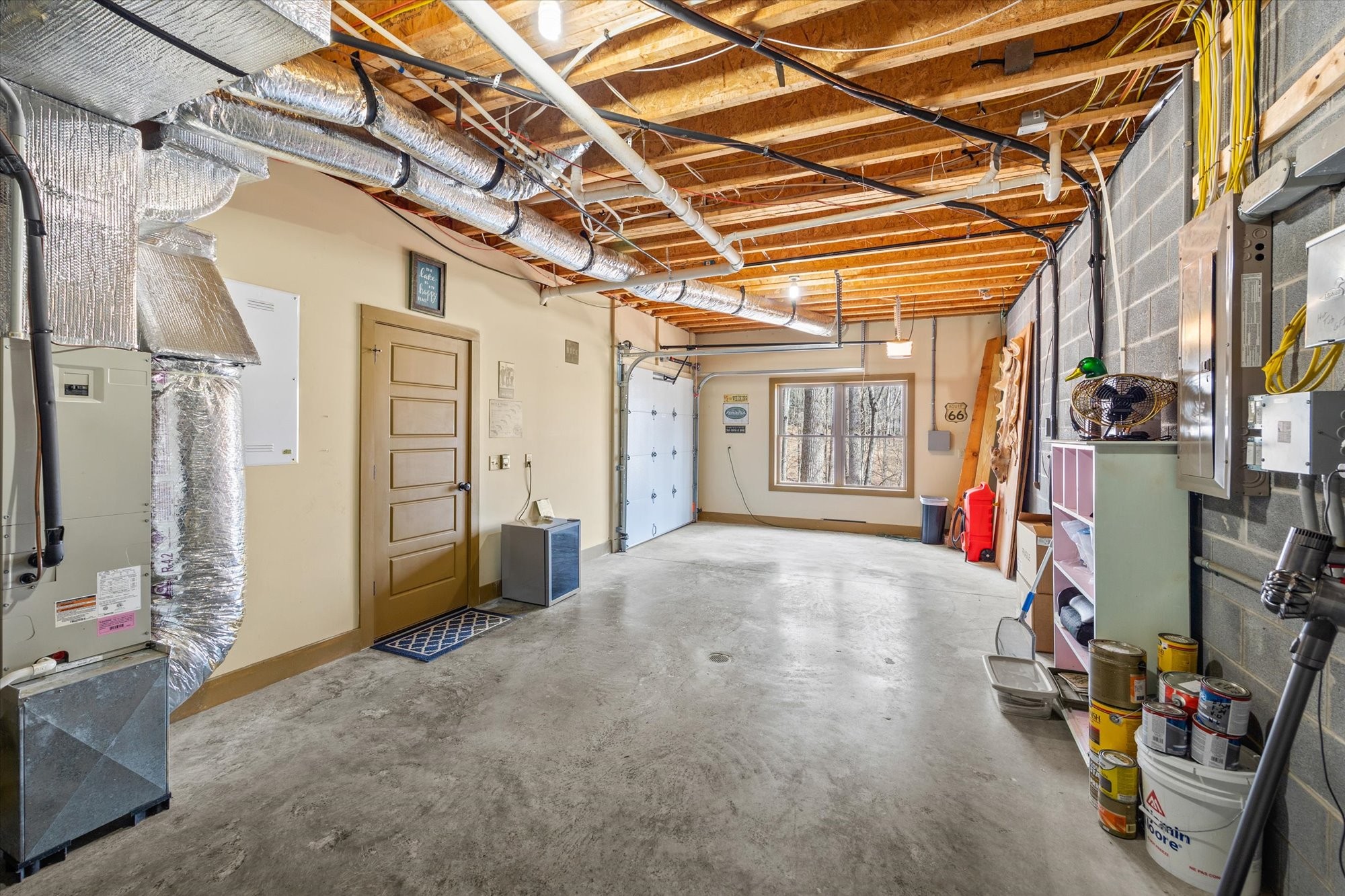 555 Springwood Place