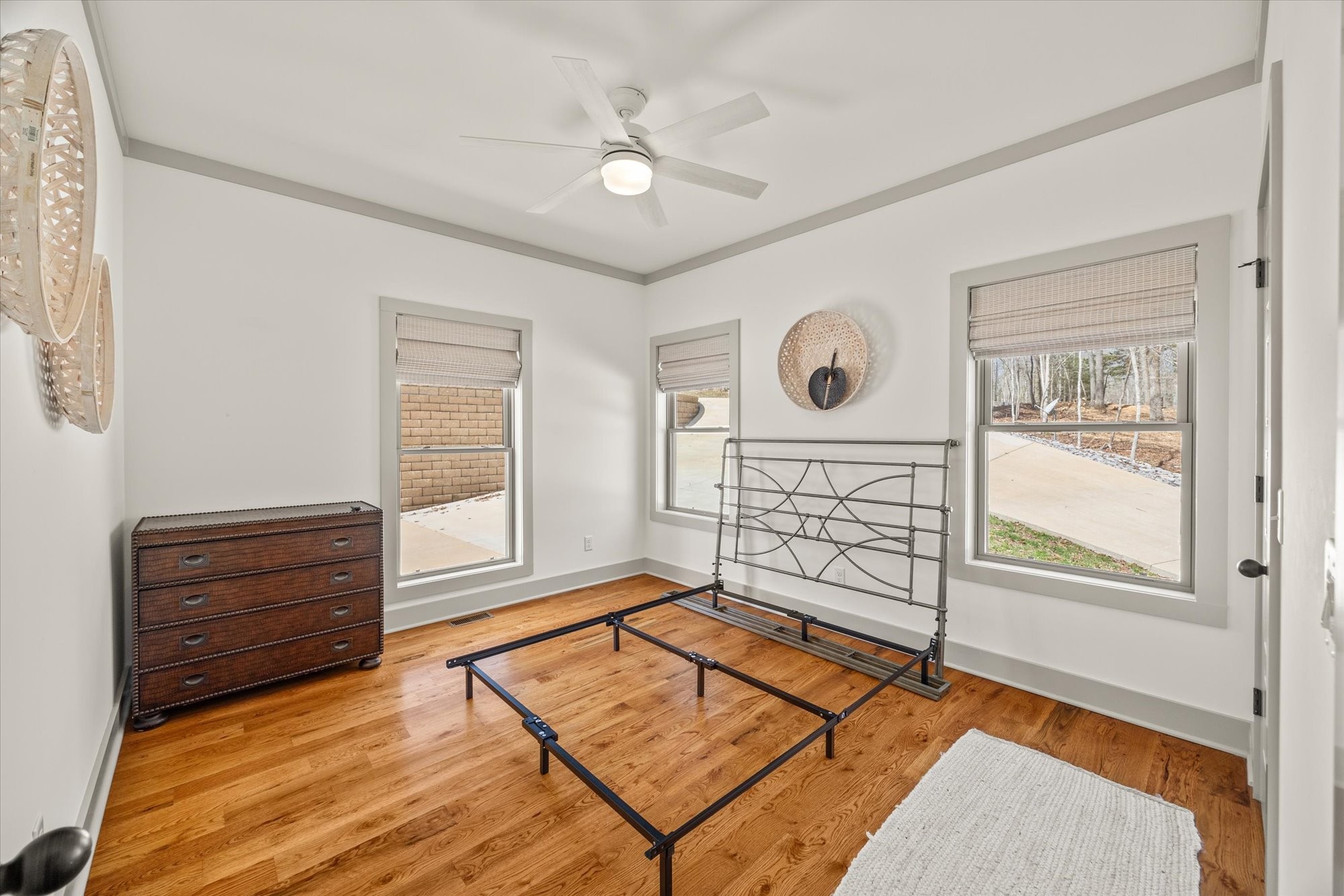 555 Springwood Place