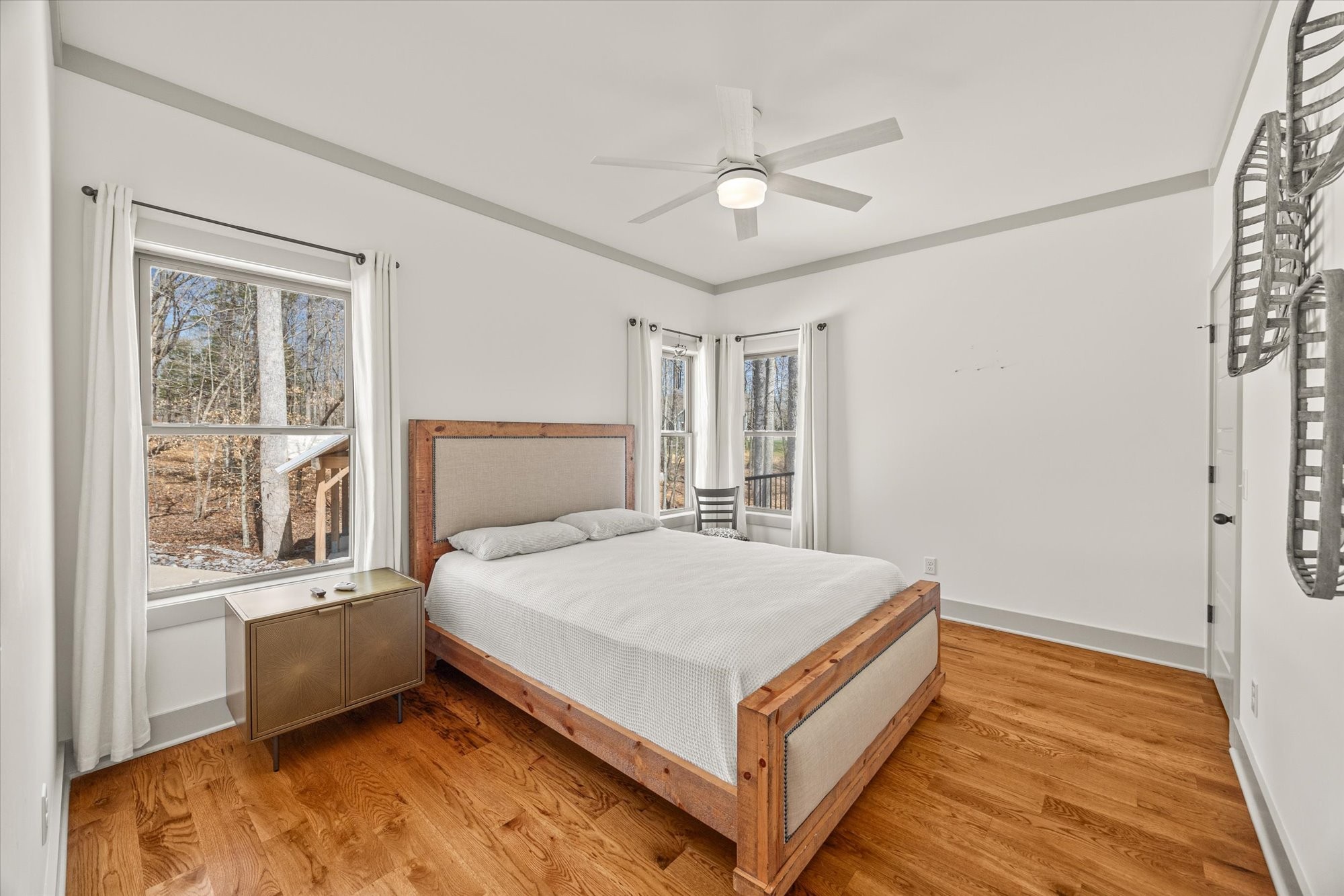 555 Springwood Place