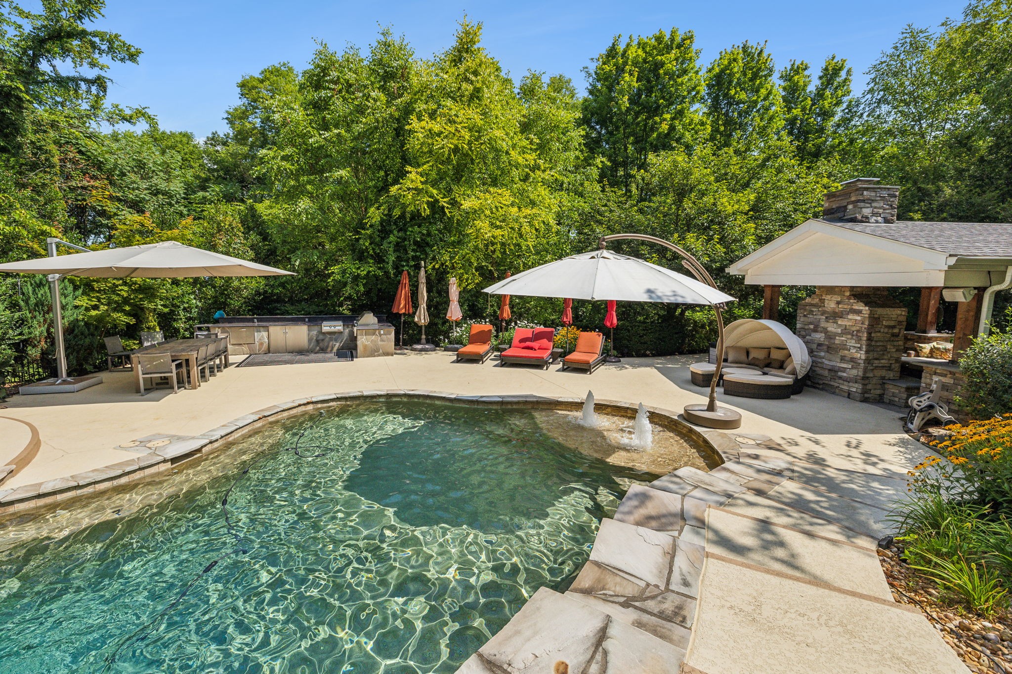 4407 Bagsby Ln