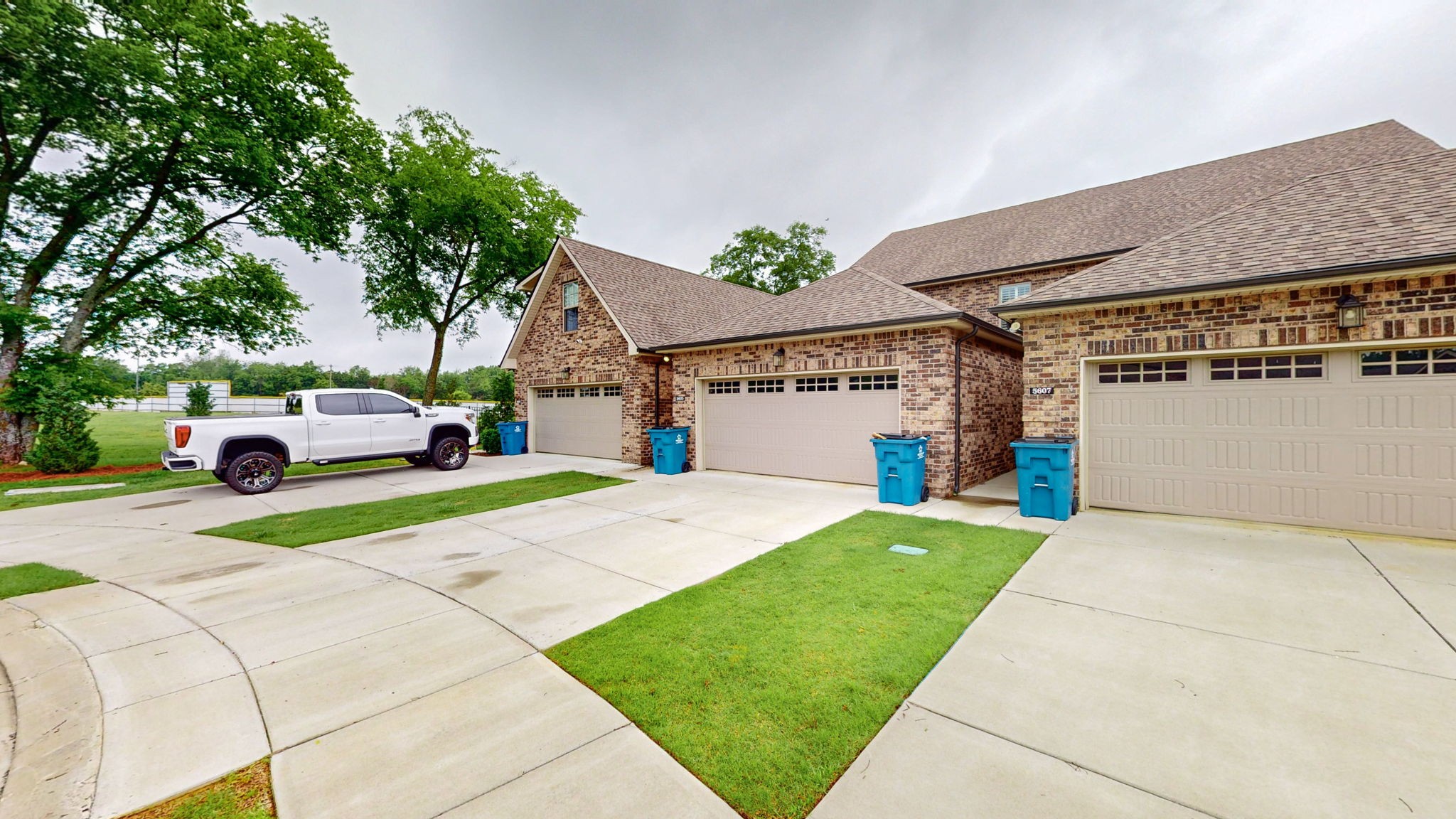 5605 Maples Retreat Dr