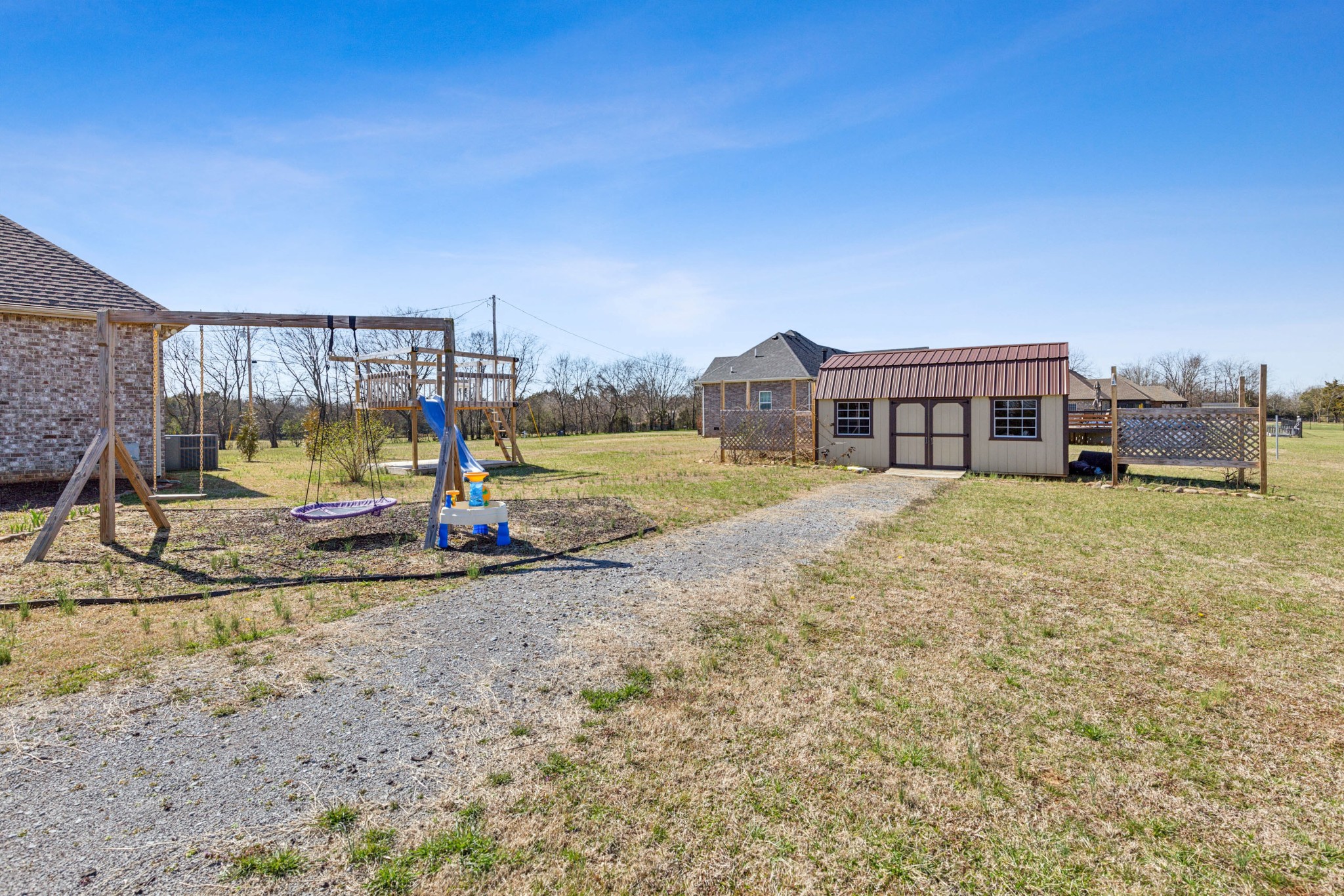 392 Coopertown Rd