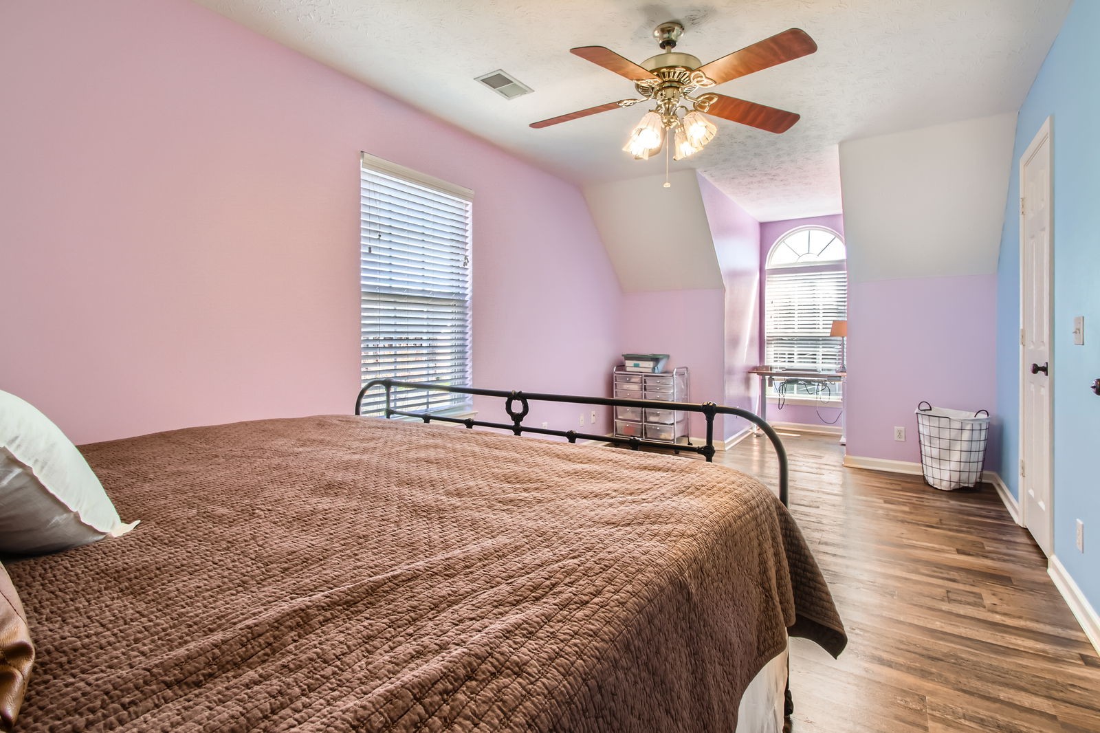6011 Indian Ridge Blvd