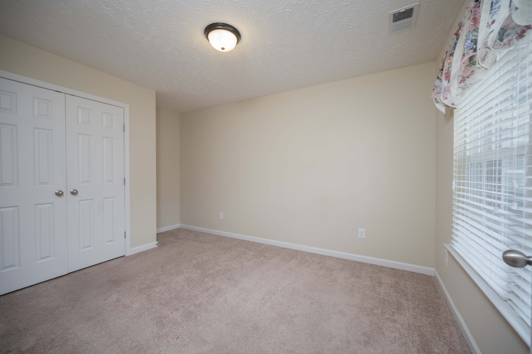 395 Devon Chase Hl Unit: 3701