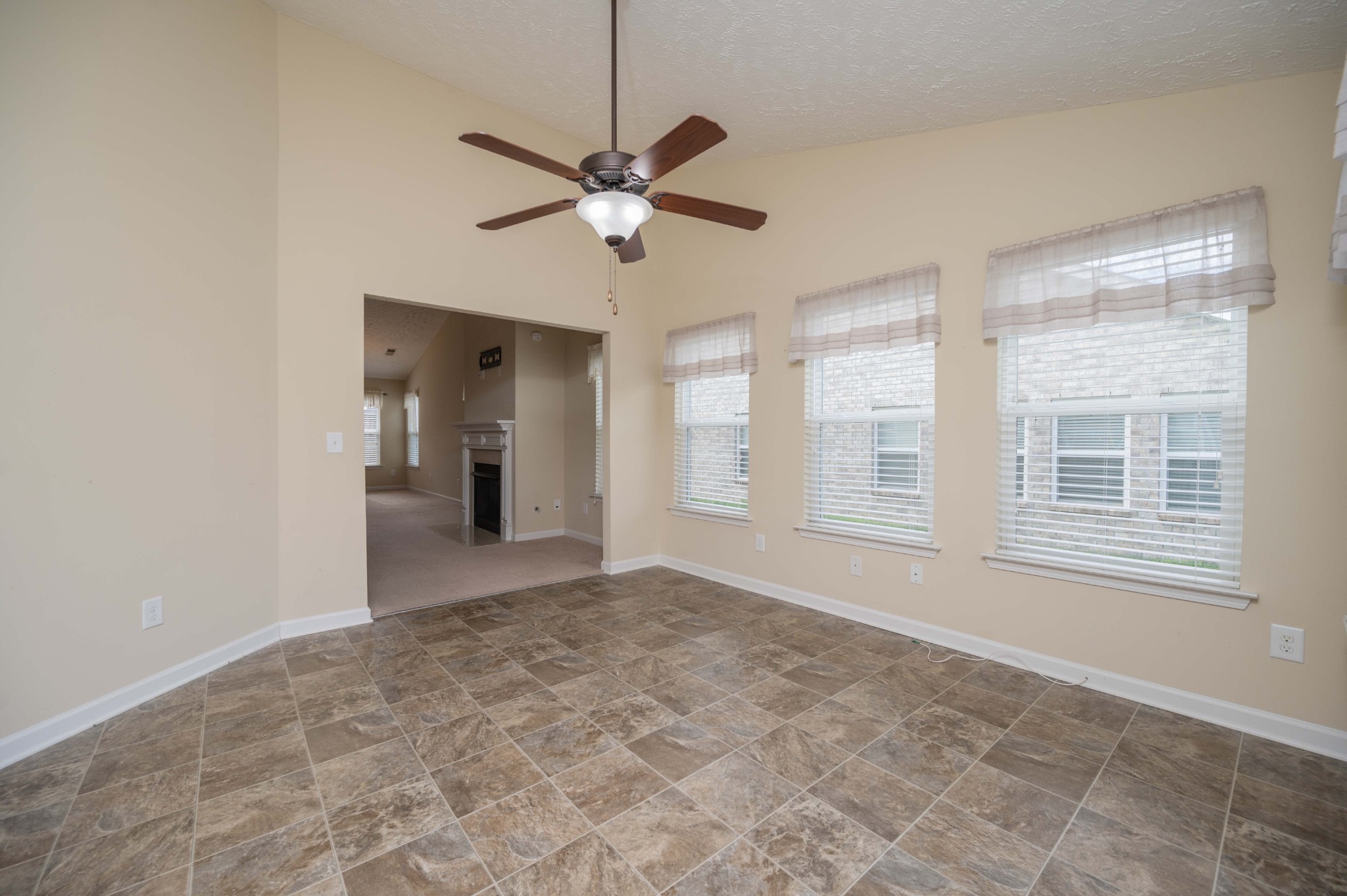 395 Devon Chase Hl Unit: 3701