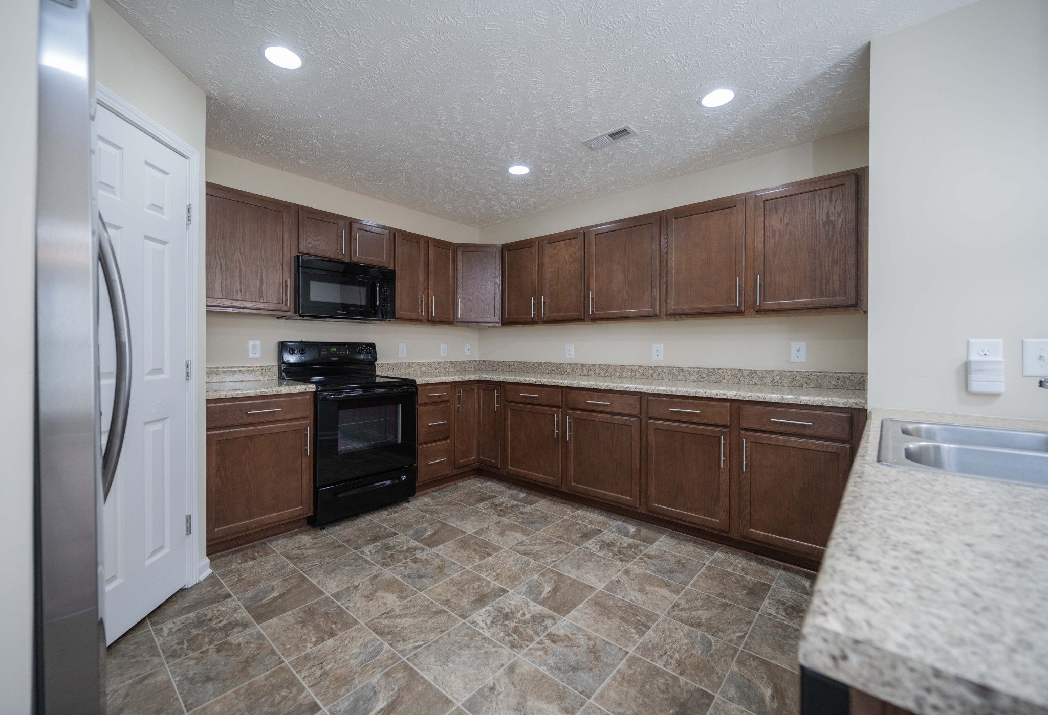 395 Devon Chase Hl Unit: 3701