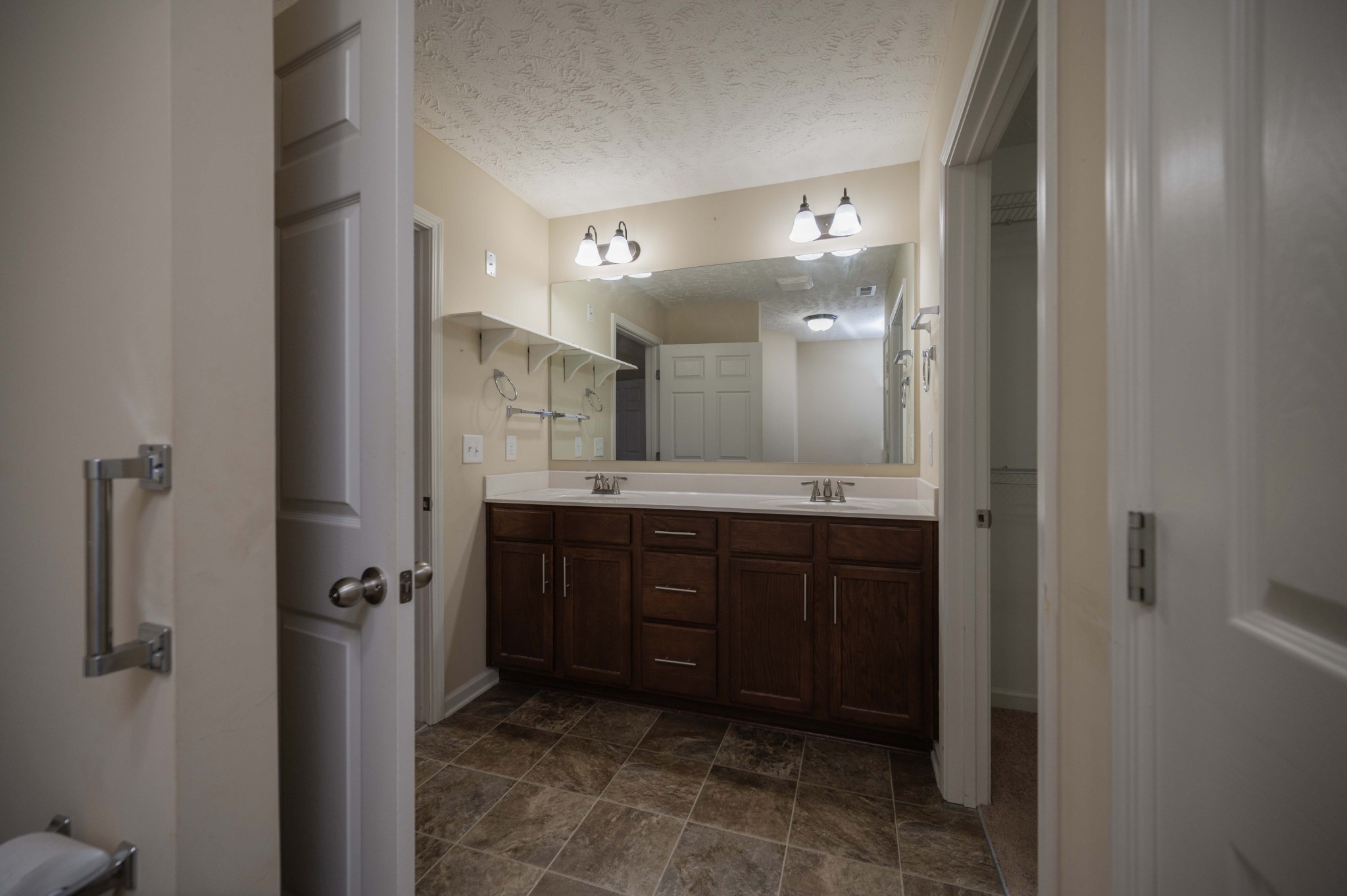 395 Devon Chase Hl Unit: 3701