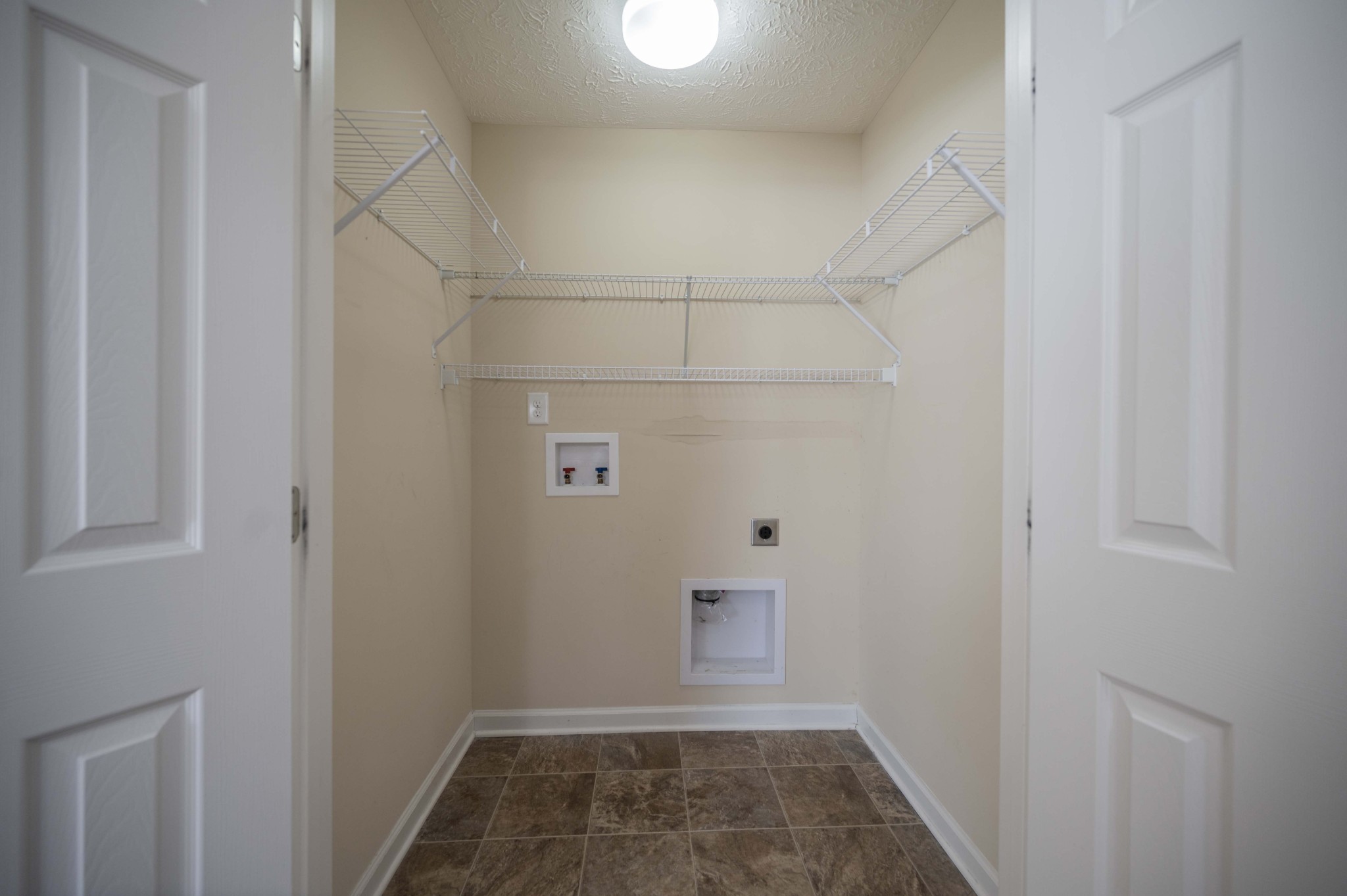 395 Devon Chase Hl Unit: 3701