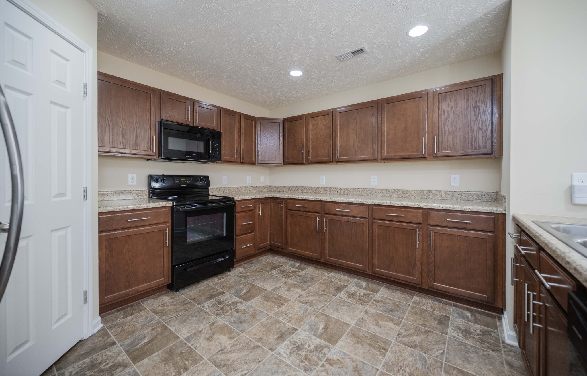 395 Devon Chase Hl Unit: 3701