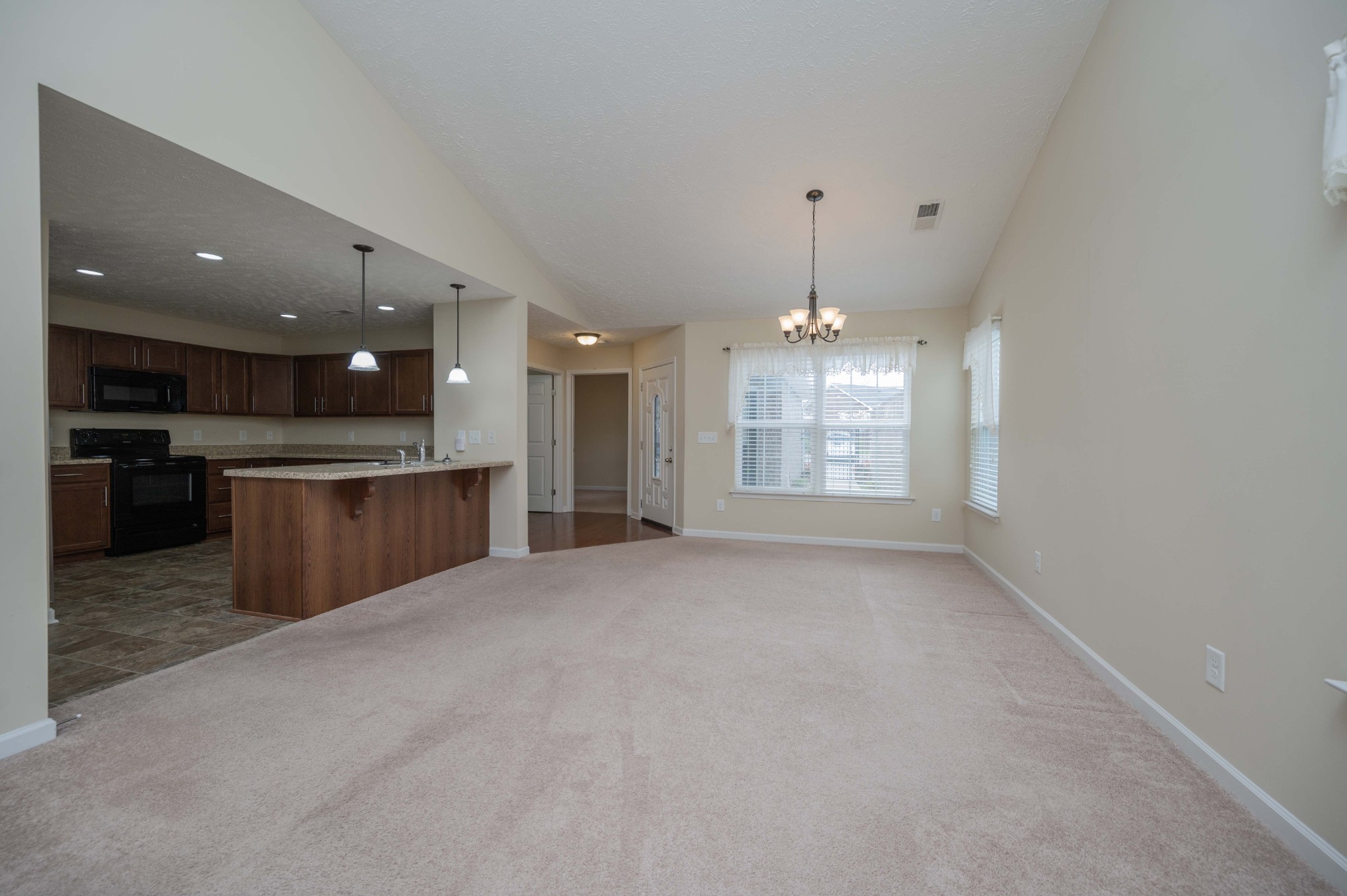 395 Devon Chase Hl Unit: 3701