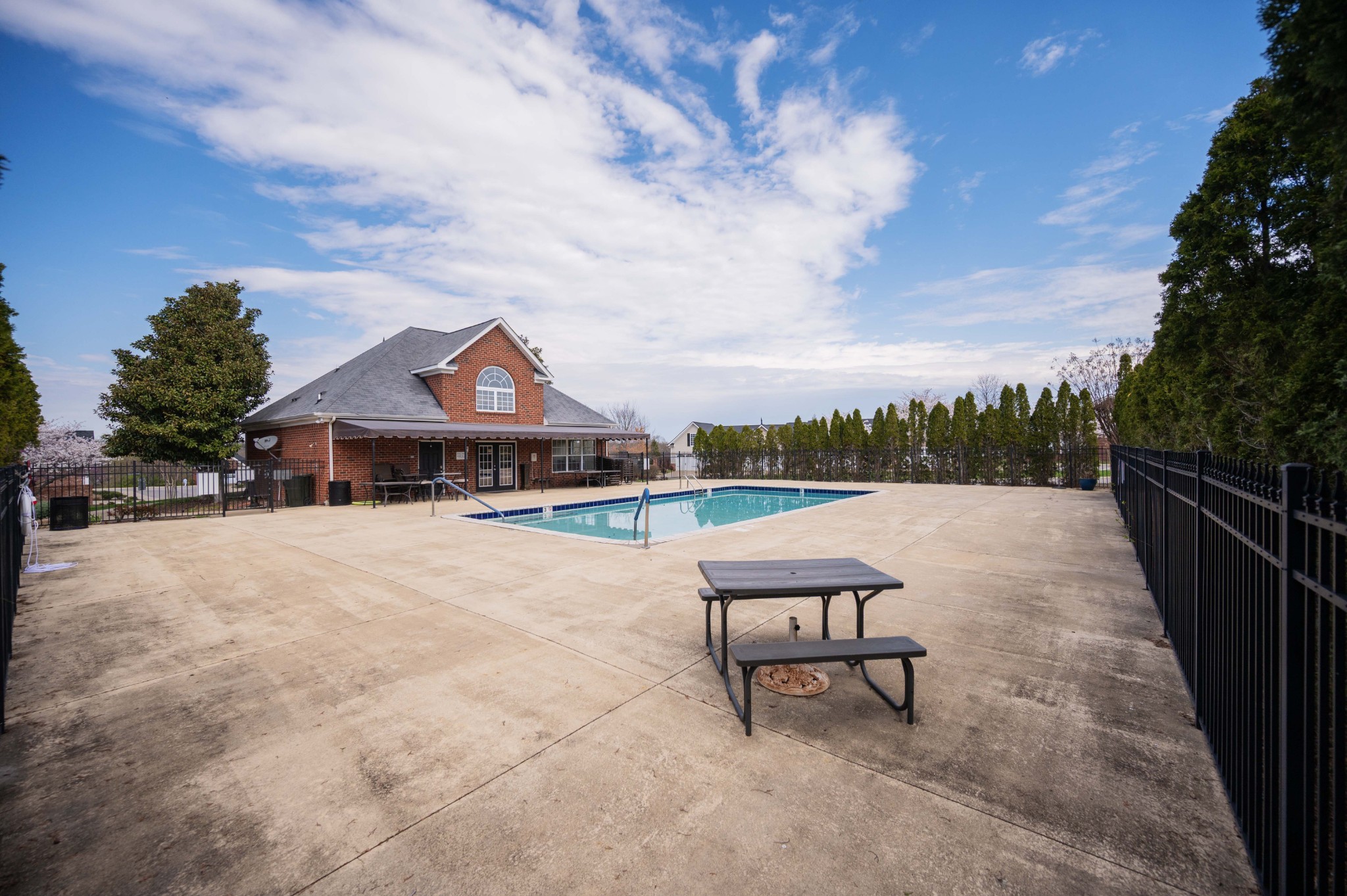 395 Devon Chase Hl Unit: 3701
