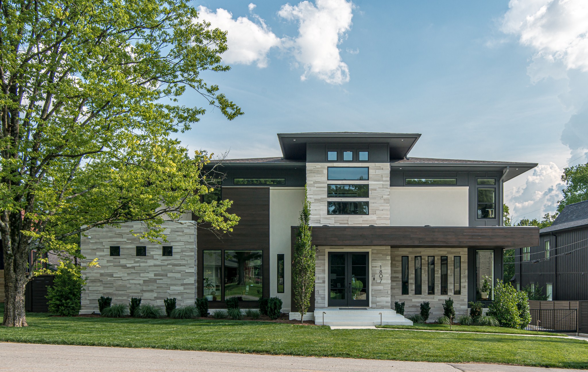 1807 Castleman Dr