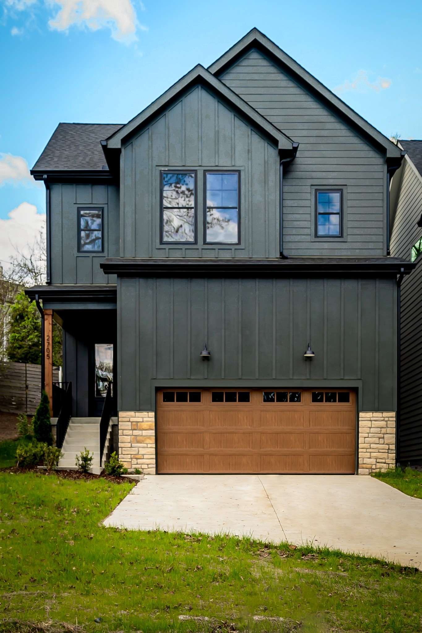 2705 Hawthorne Pl