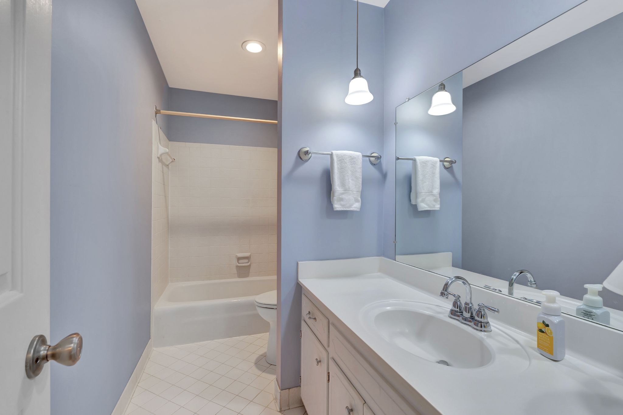 615 Plantation Ct