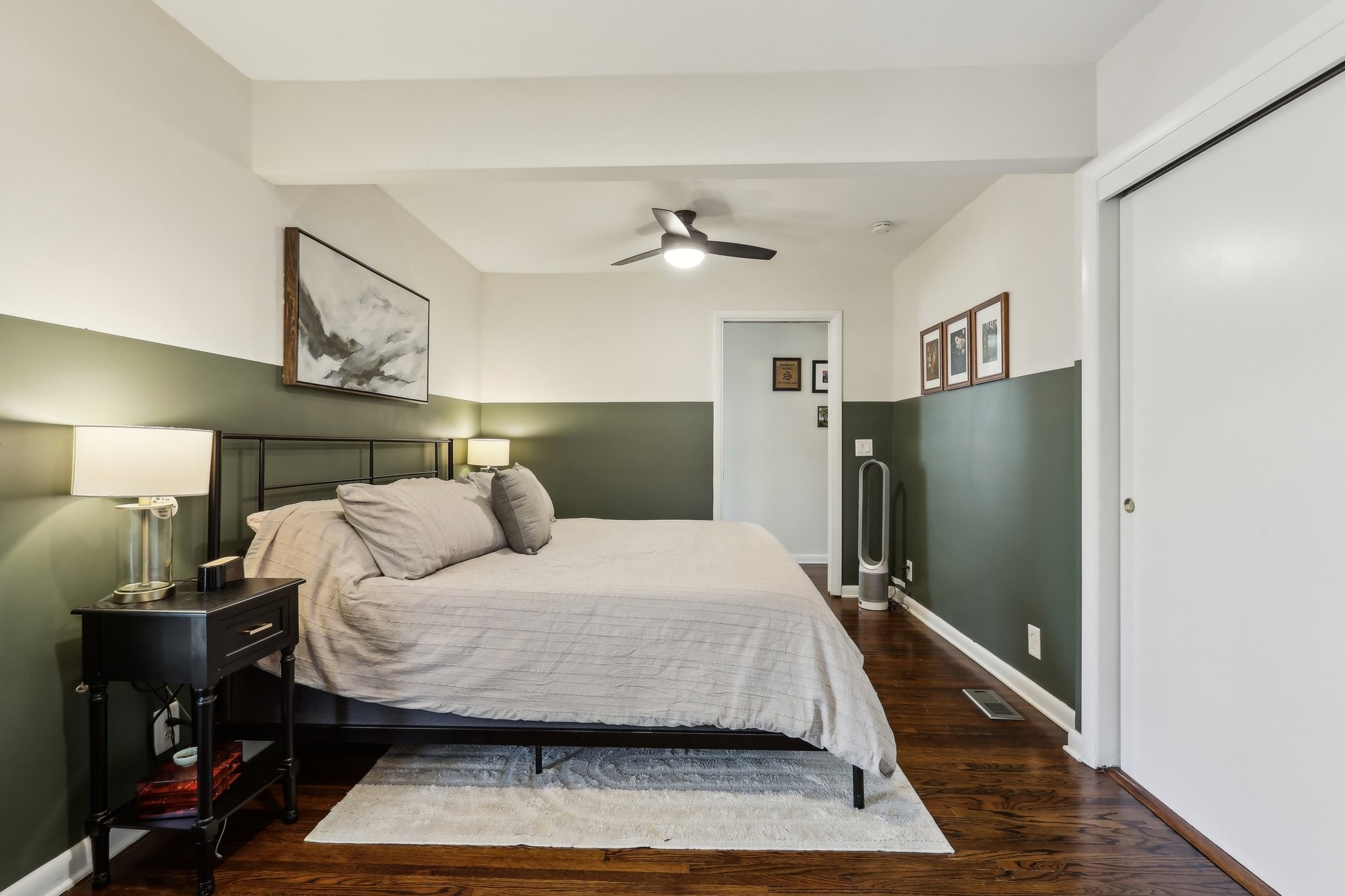 557 Whispering Hills Dr