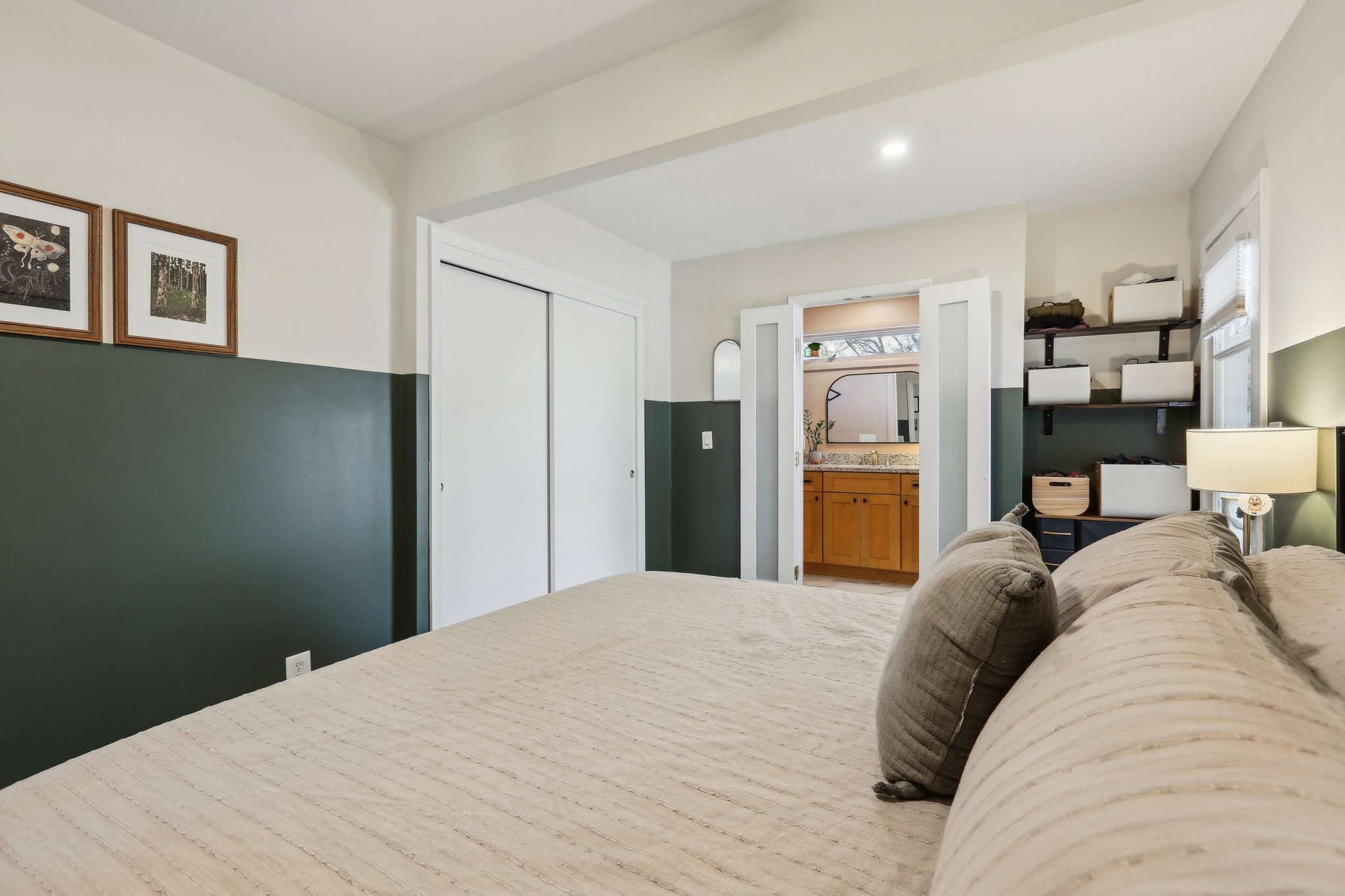 557 Whispering Hills Dr