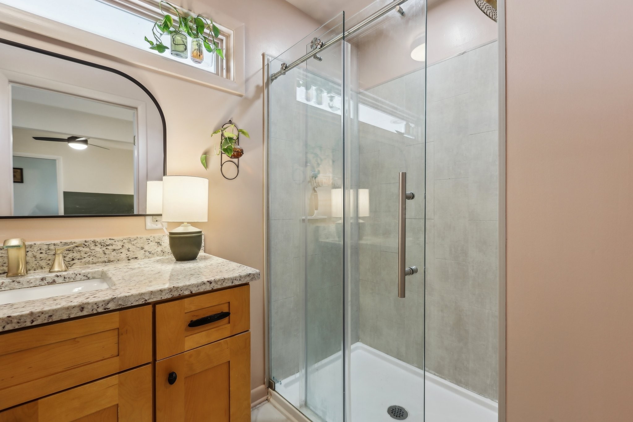 557 Whispering Hills Dr