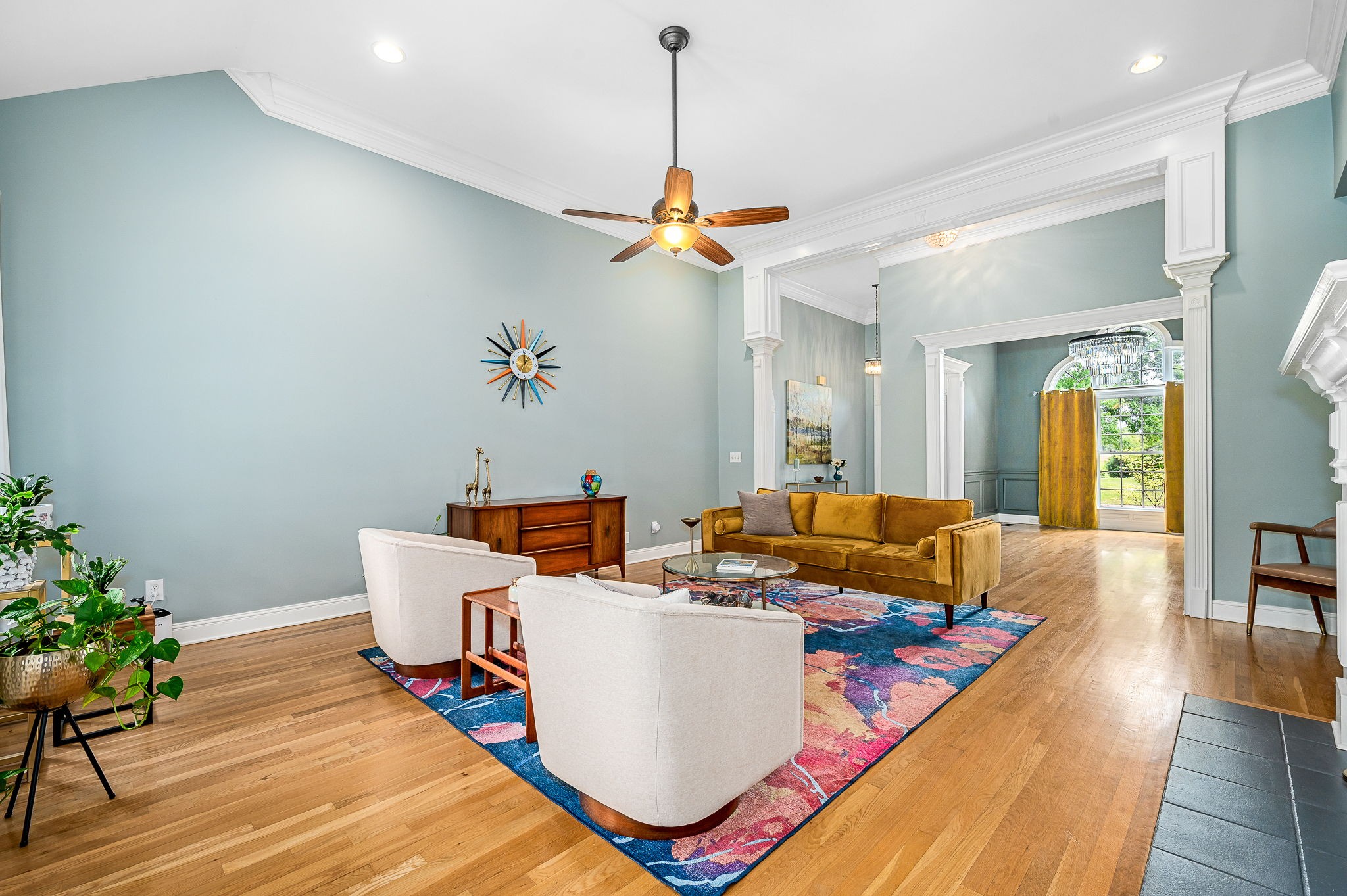 2710 Howell Dr