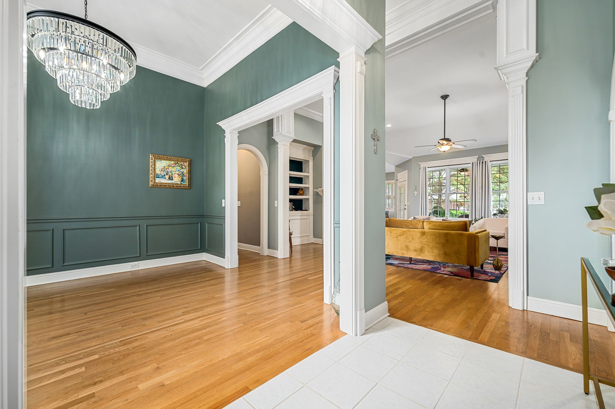 2710 Howell Dr