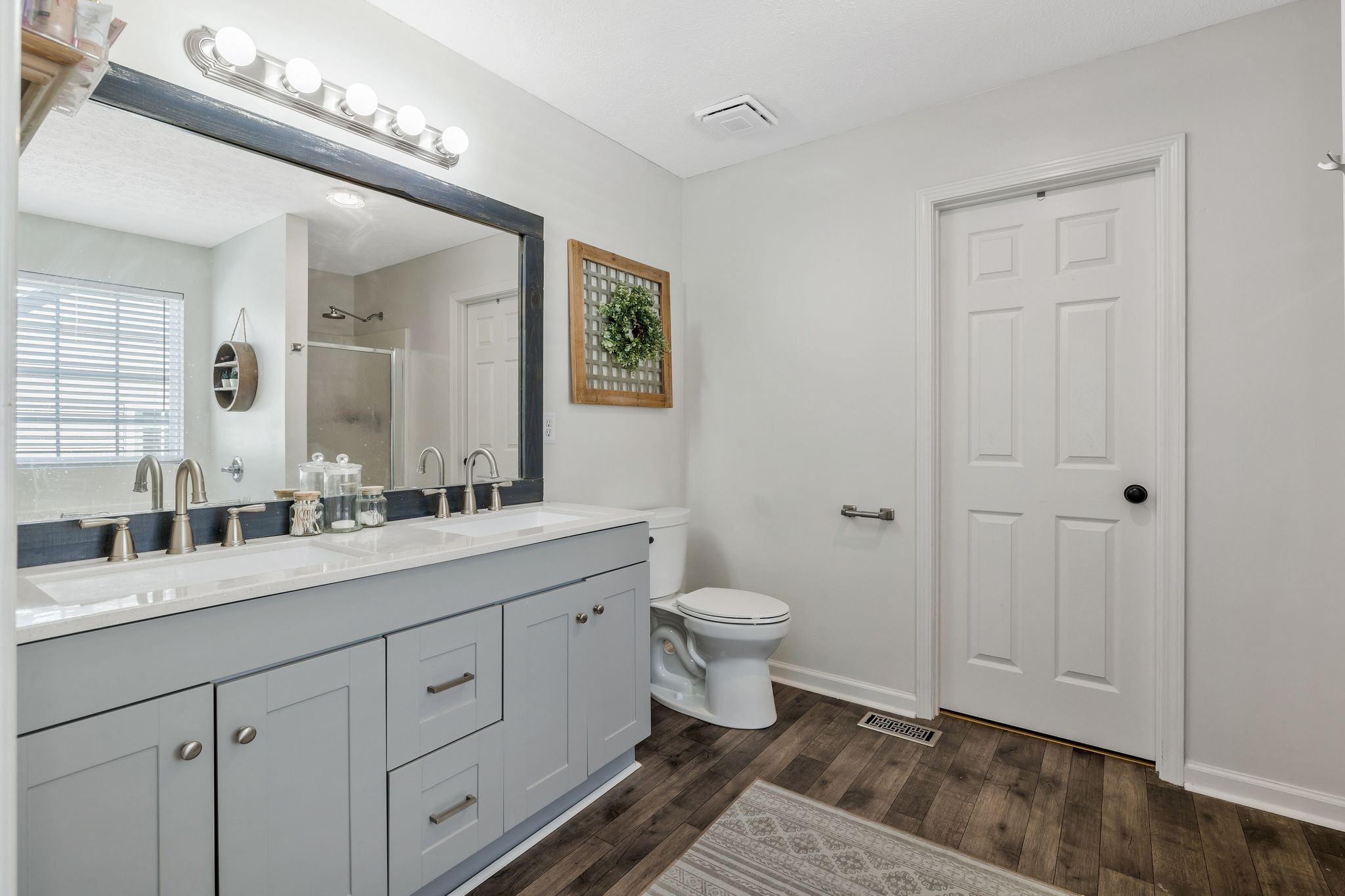 1626 Zurich Dr
