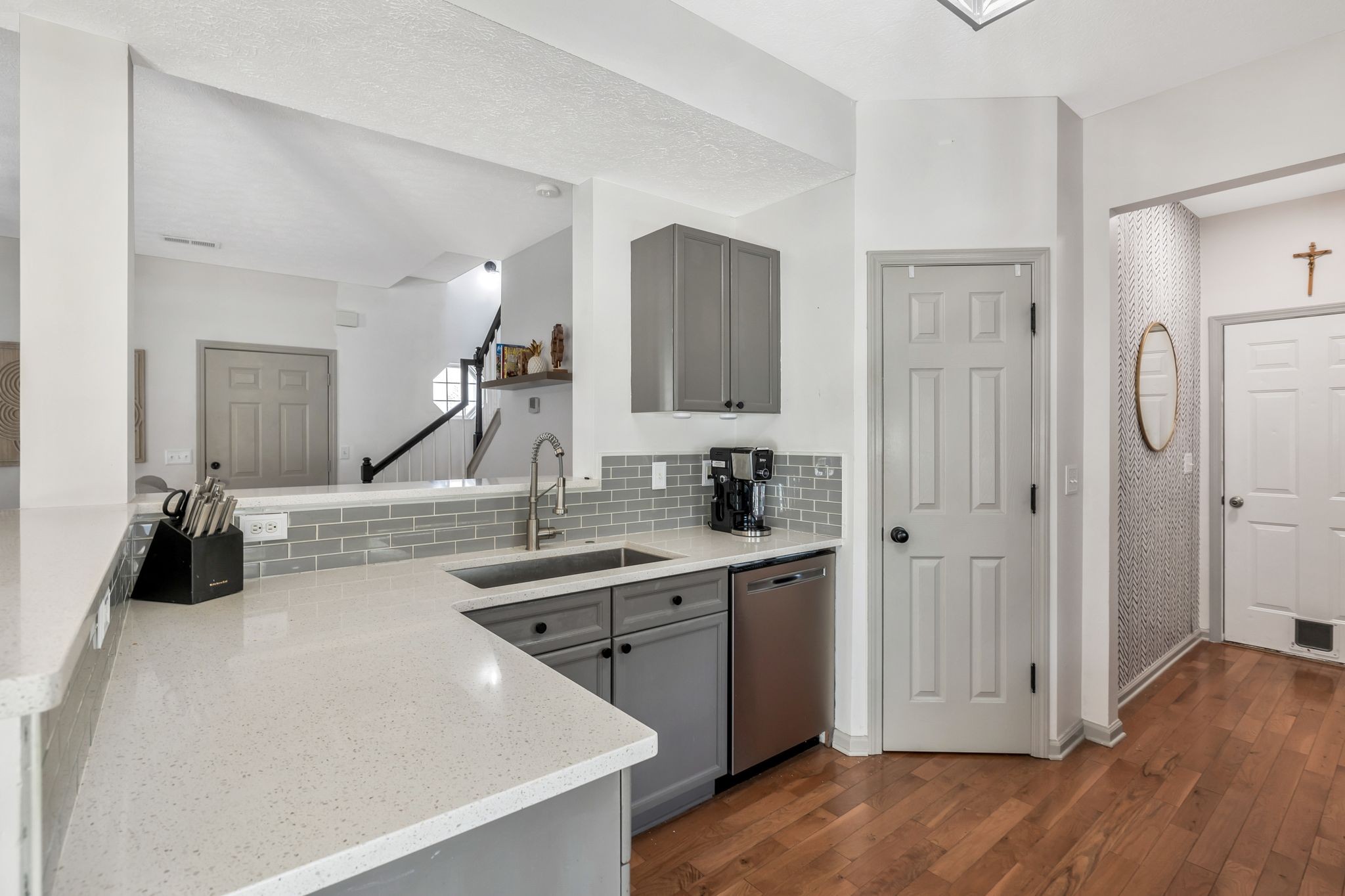 1626 Zurich Dr