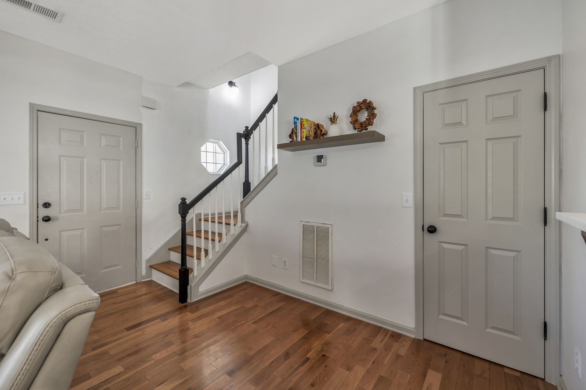 1626 Zurich Dr